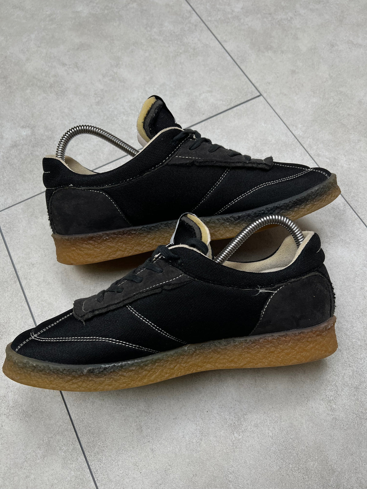 Maison Margiela inside out sneakers, EU size 40, pre-owned 9/10 condition, no box – Relique