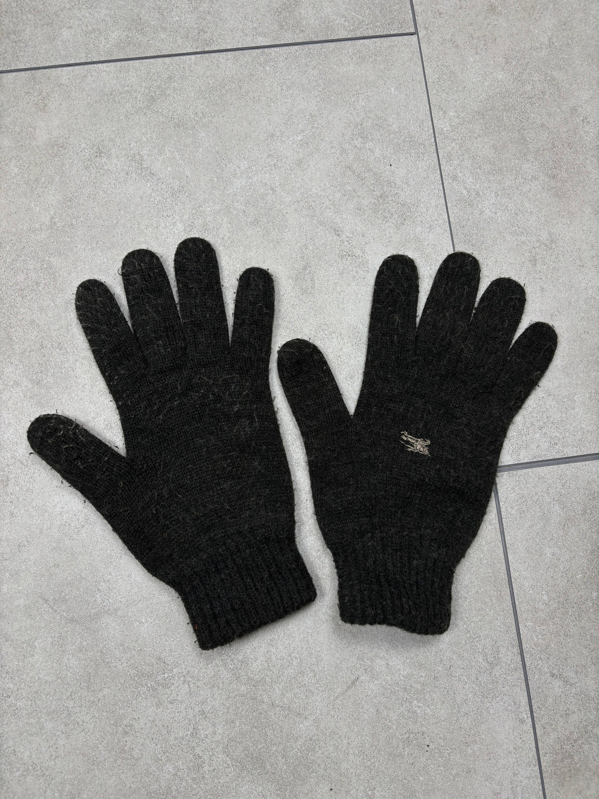 Burberry gloves, size M, pre-owned – Relique