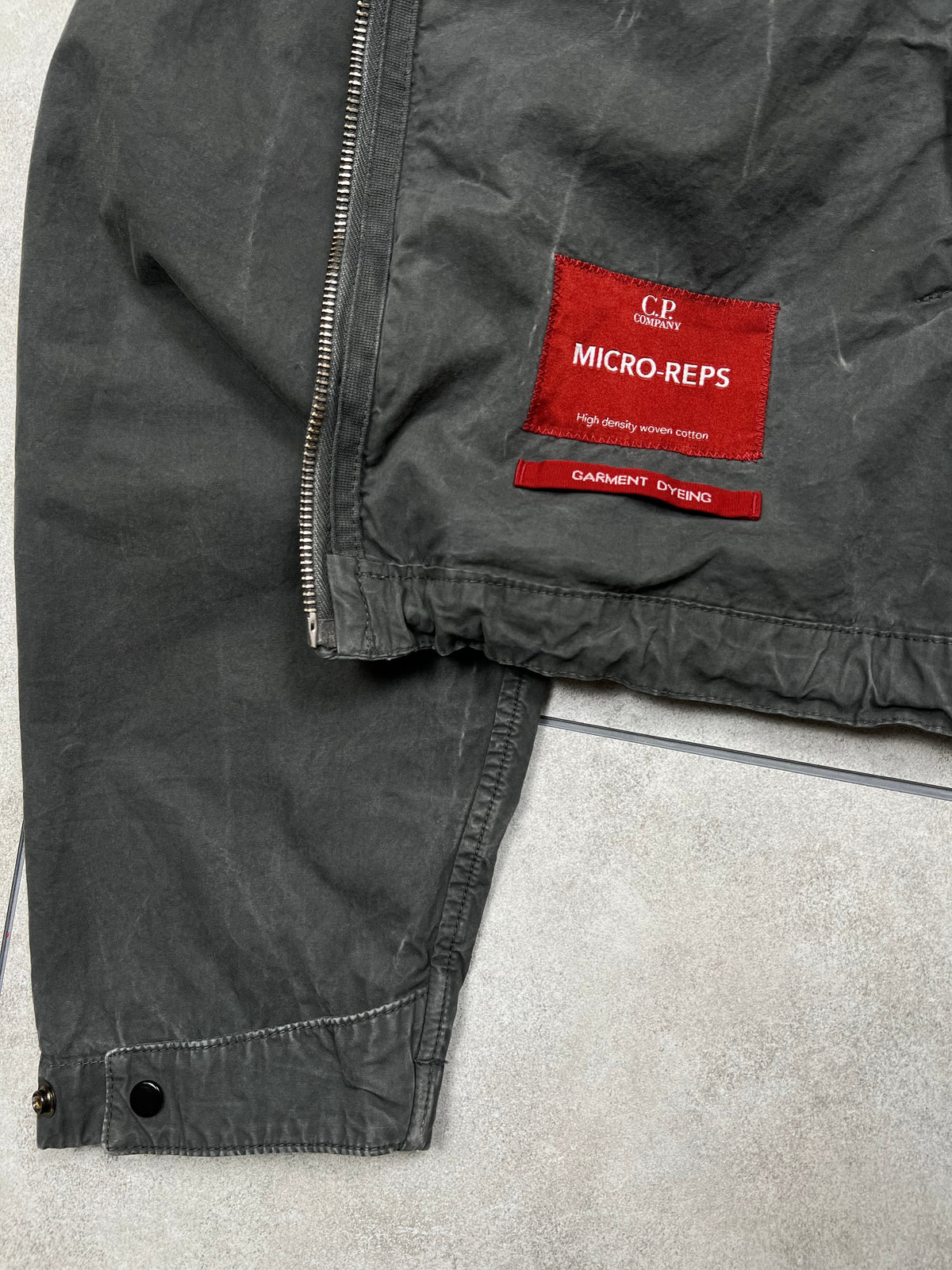 C.P. Company Micro-Reps jacket, size M, pre-owned 9/10 condition (scratches on badge) – Relique