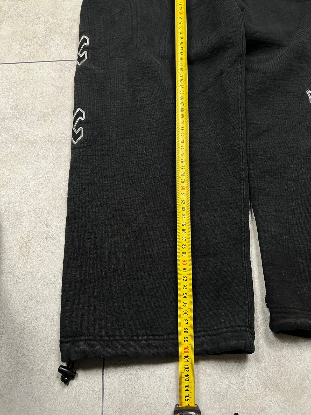 Supreme joggers, size S, pre-owned 8/10 condition – Relique