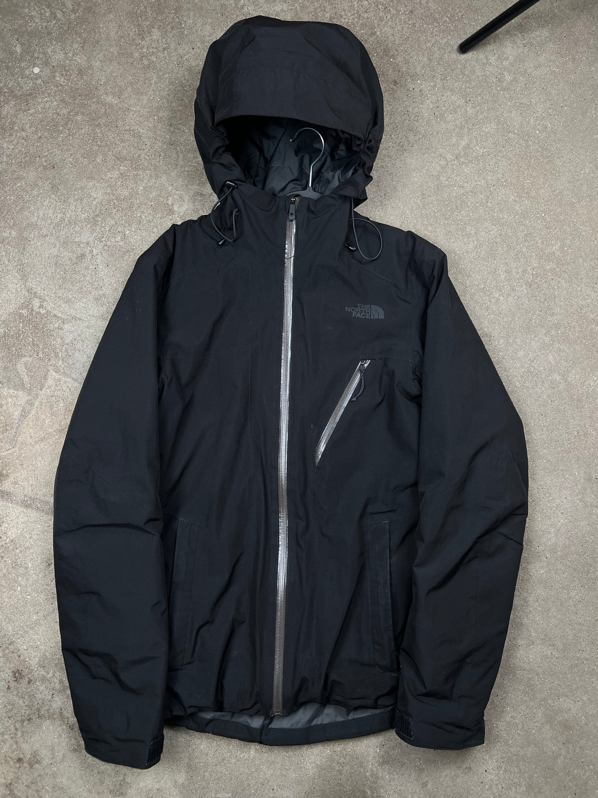 The North Face ski jacket, size Small, pre-owned 9/10 condition – Relique