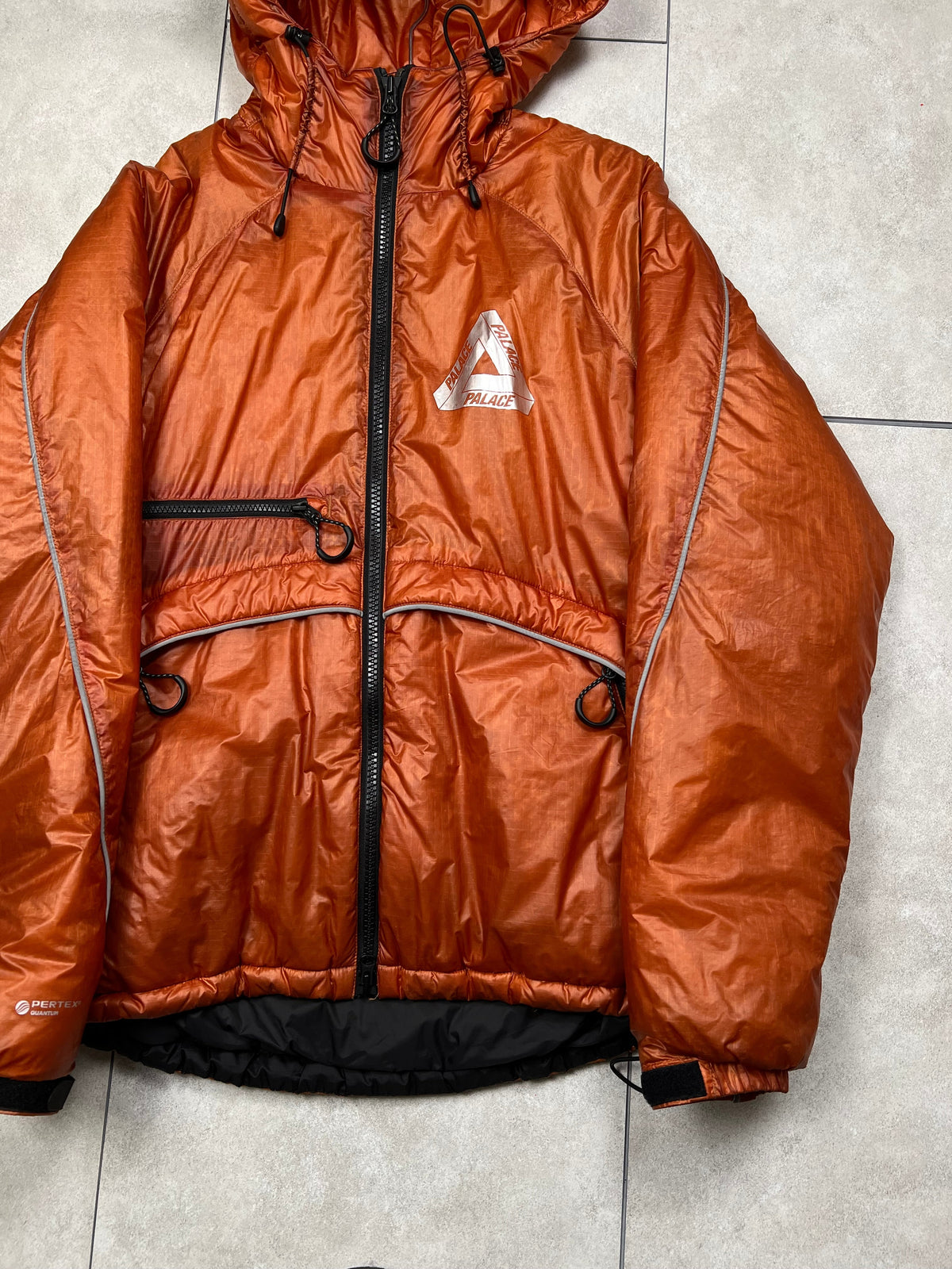 Palace Pertex jacket, size M (fits like L), pre-owned 9/10 condition – Relique