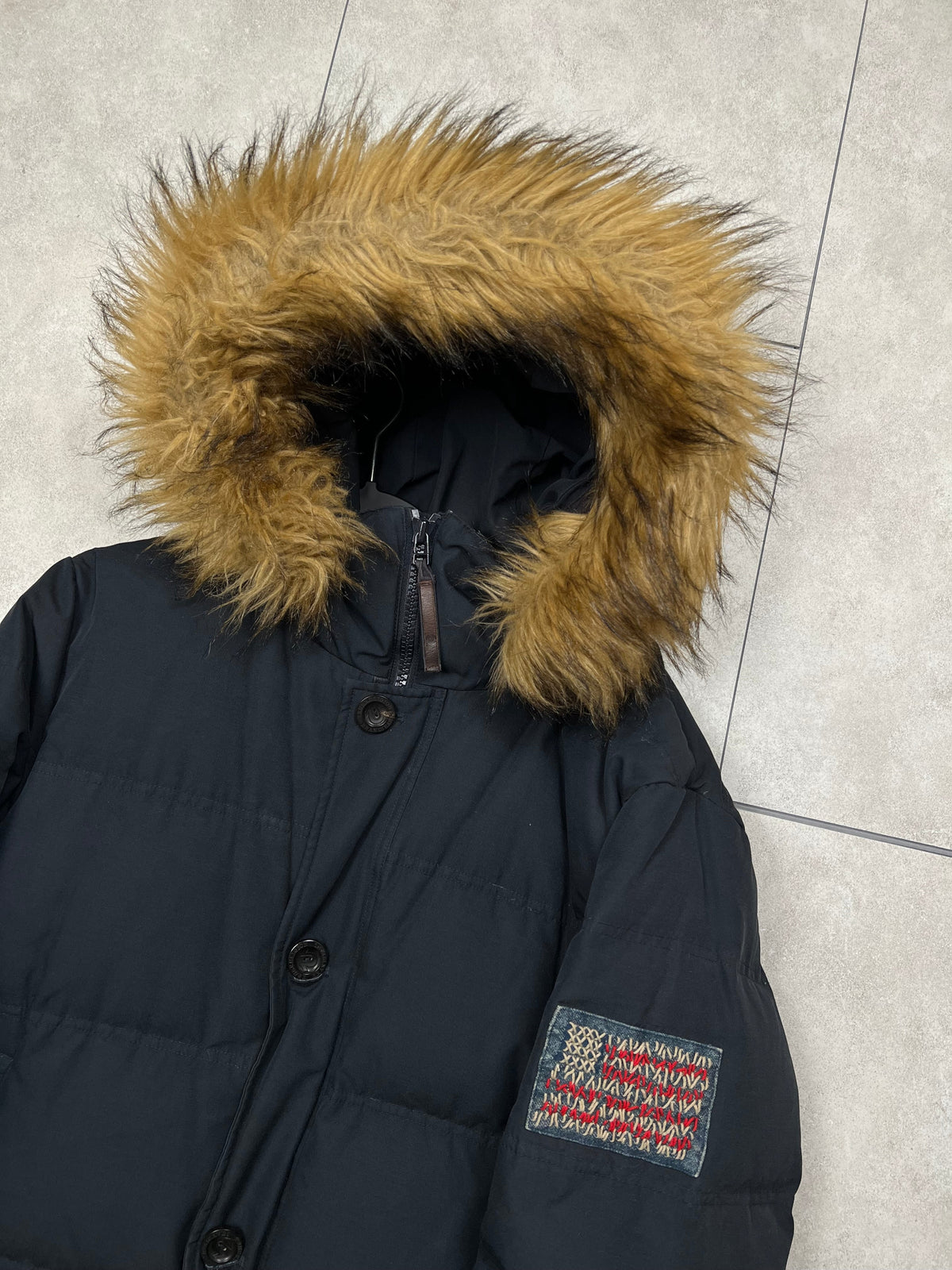 True Religion puffer jacket, size L (fits M/L), pre-owned 9/10 condition – Relique