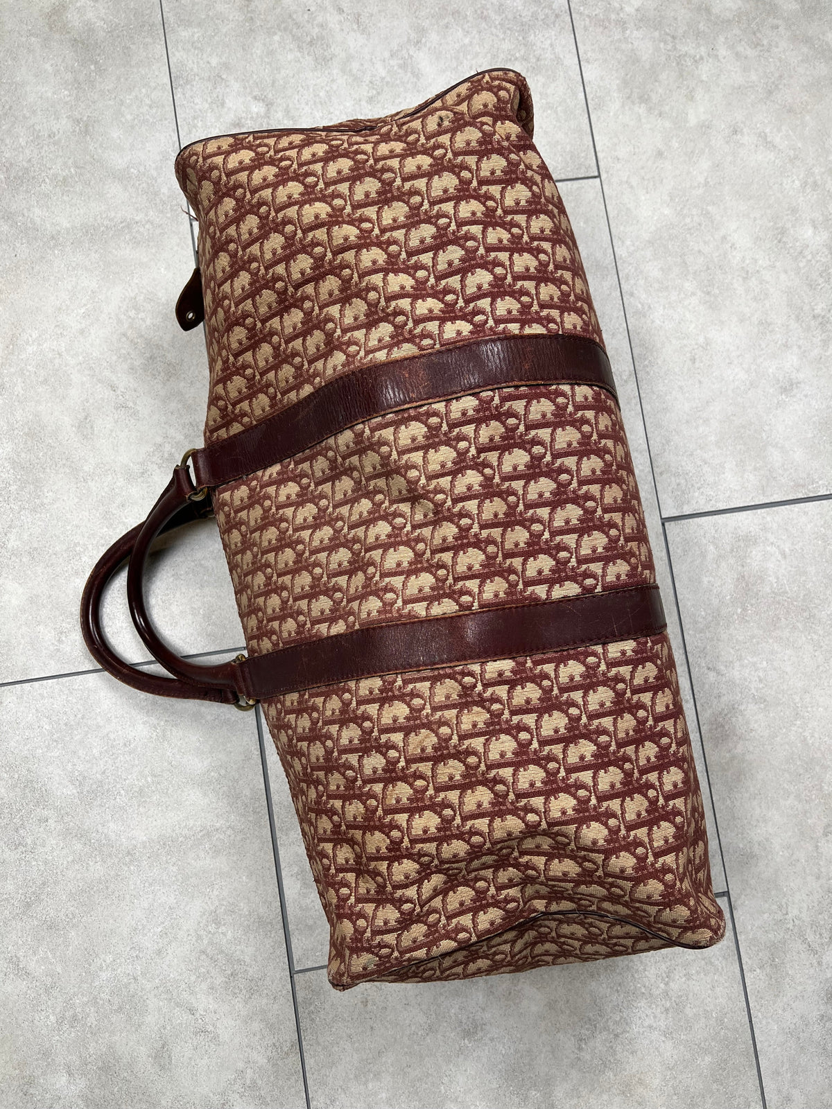 Christian Dior travel bag, 55cm, pre-owned 7.5/10 condition (inside pocket zipper doesn't work) – Relique