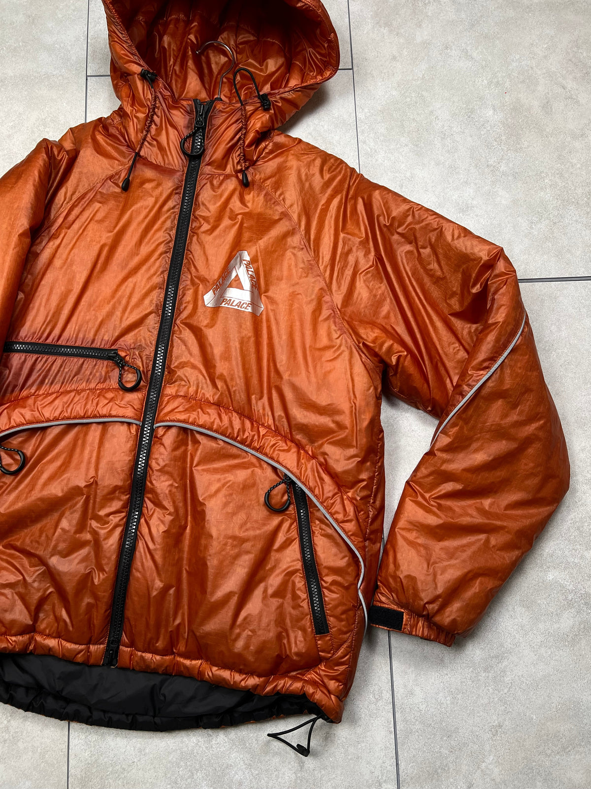 Palace Pertex jacket, size M (fits like L), pre-owned 9/10 condition – Relique