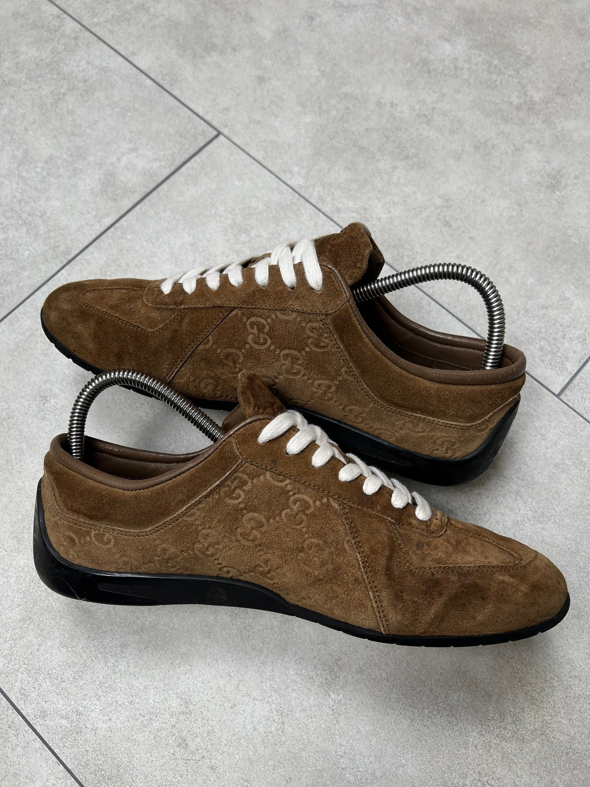 Gucci sneakers, EU size 40 (fits like 42.5), pre-owned 8/10 condition, no box – Relique
