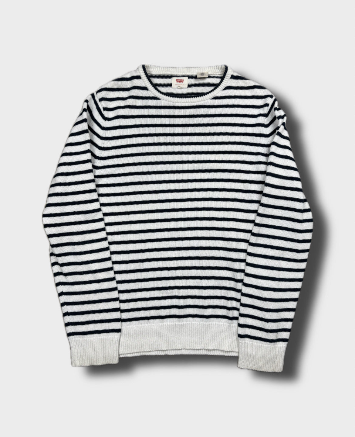 Levi's sweater, size S, pre-owned 9/10 condition – Relique