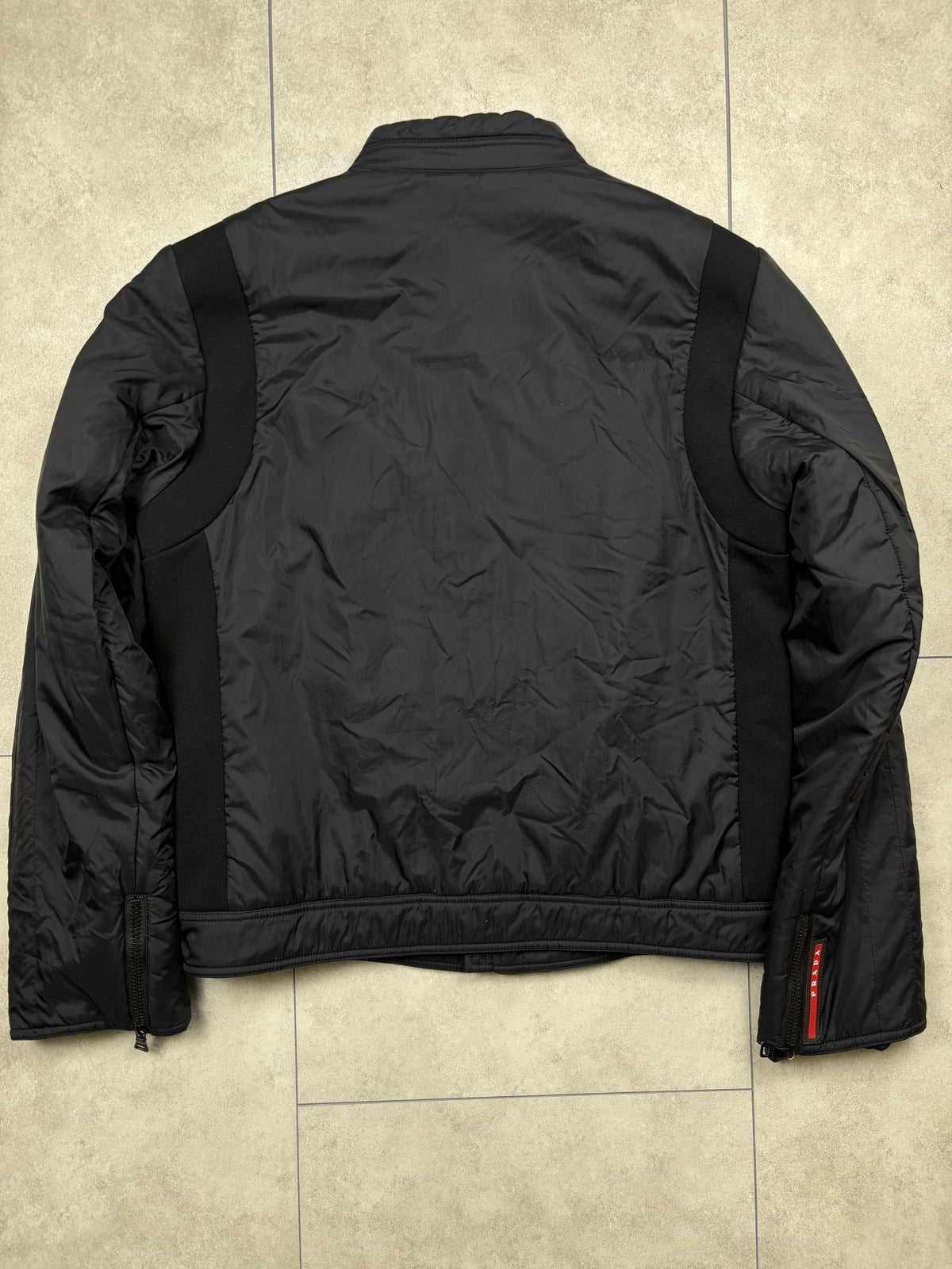 Prada puffer jacket, size 50 (fits M-L), pre-owned 10/10 condition – Relique