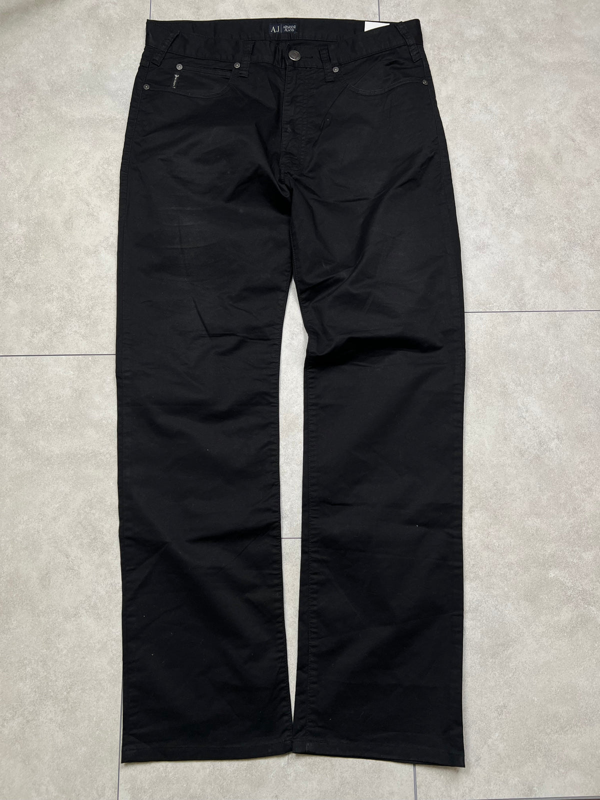 Armani Jeans, size L, pre-owned 9/10 condition – Relique