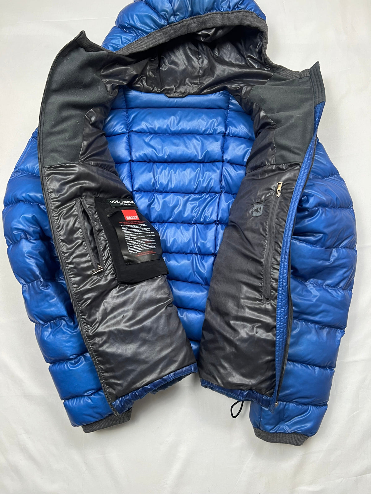 Dolce & Gabbana black puffer jacket, size M, pre-owned 9/10 condition – Relique