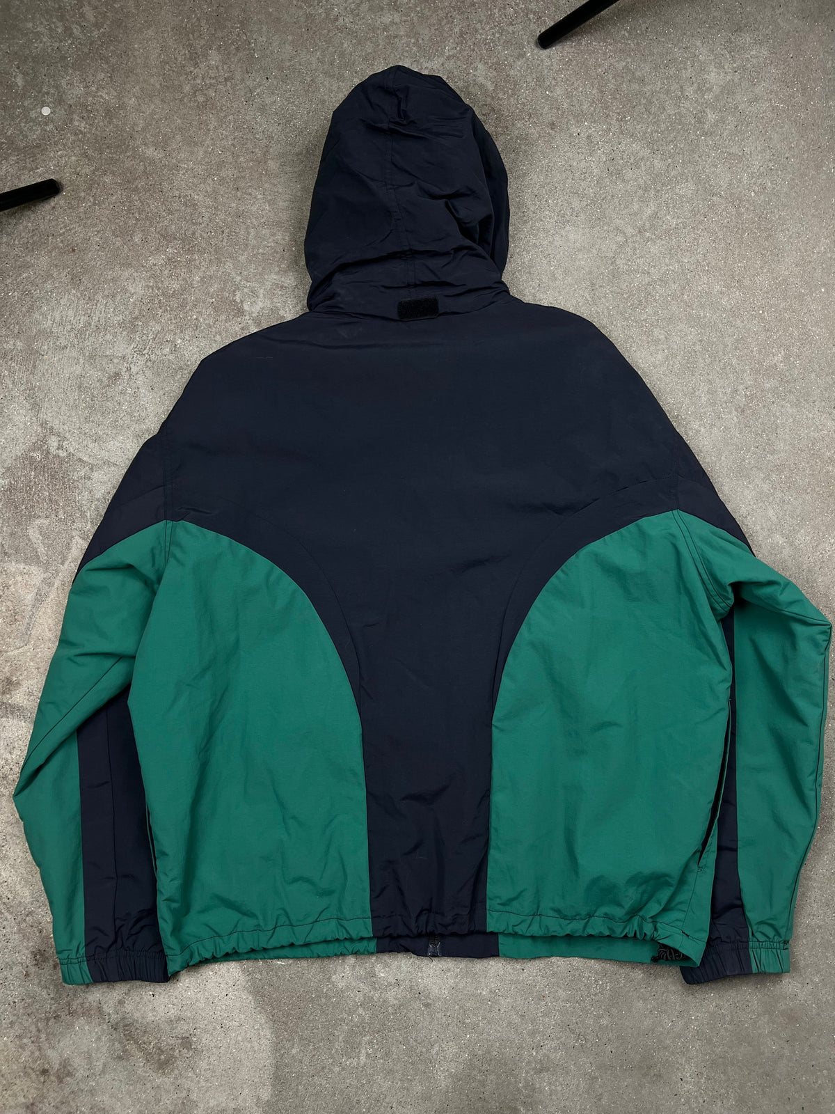 Supreme jacket, size M, pre-owned 8/10 condition – Relique