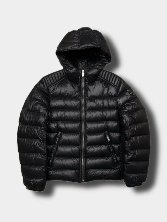 Prada puffer jacket, size 50 (fits L), pre-owned 8/10 condition (small holes on one sleeve, shown in photos) – Relique