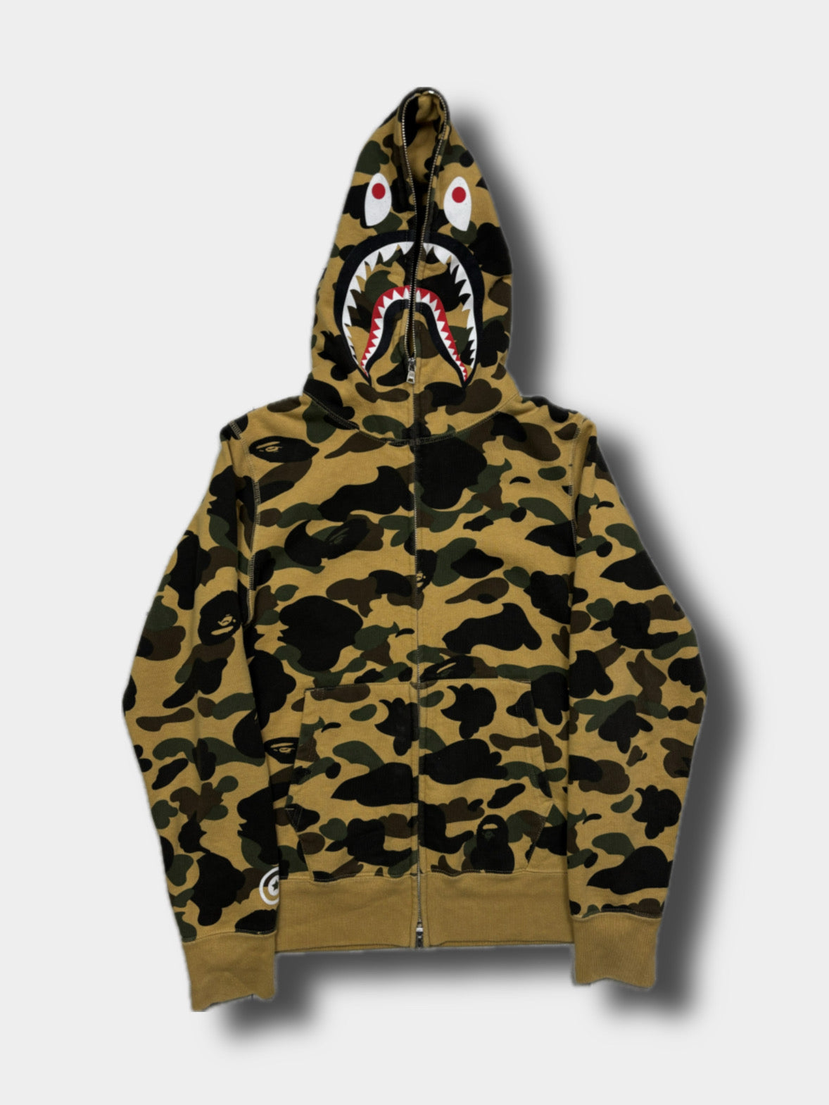 Bape Shark hoodie, size S, pre-owned 9/10 condition – Relique