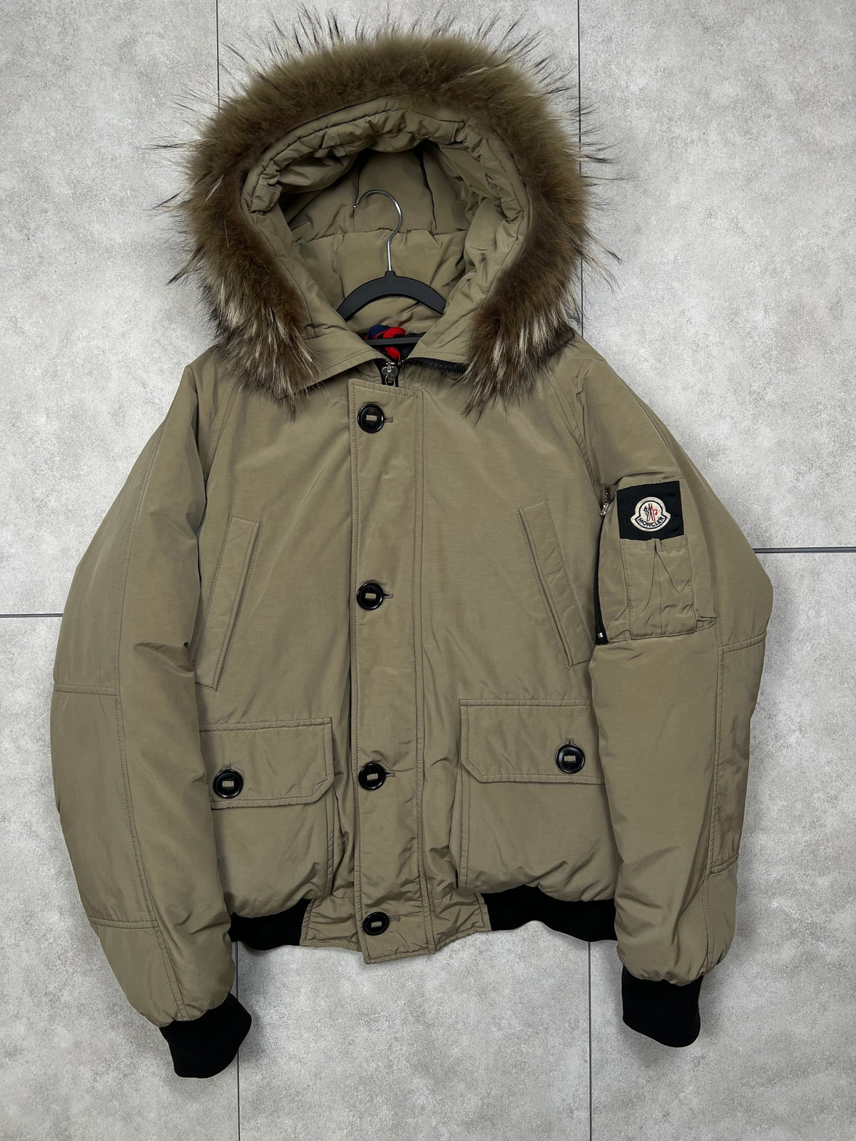 Moncler fur puffer jacket, size 5 (fits like L), pre-owned 9/10 condition – Relique