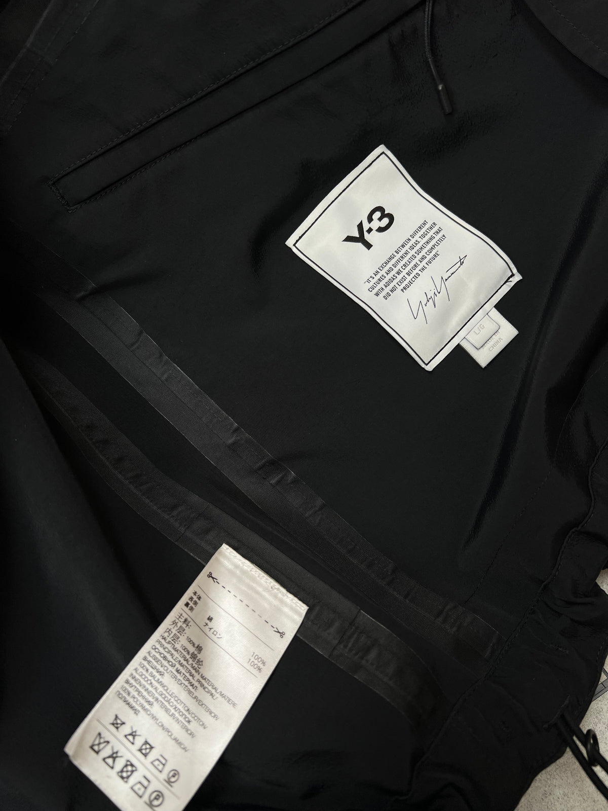 Y-3 adidas jacket, size L, pre-owned 9/10 condition – Relique
