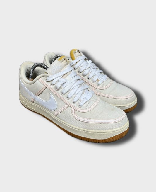 Nike Air Force 1 sneakers, light cream, EU size 44, pre-owned 8/10 condition – Relique