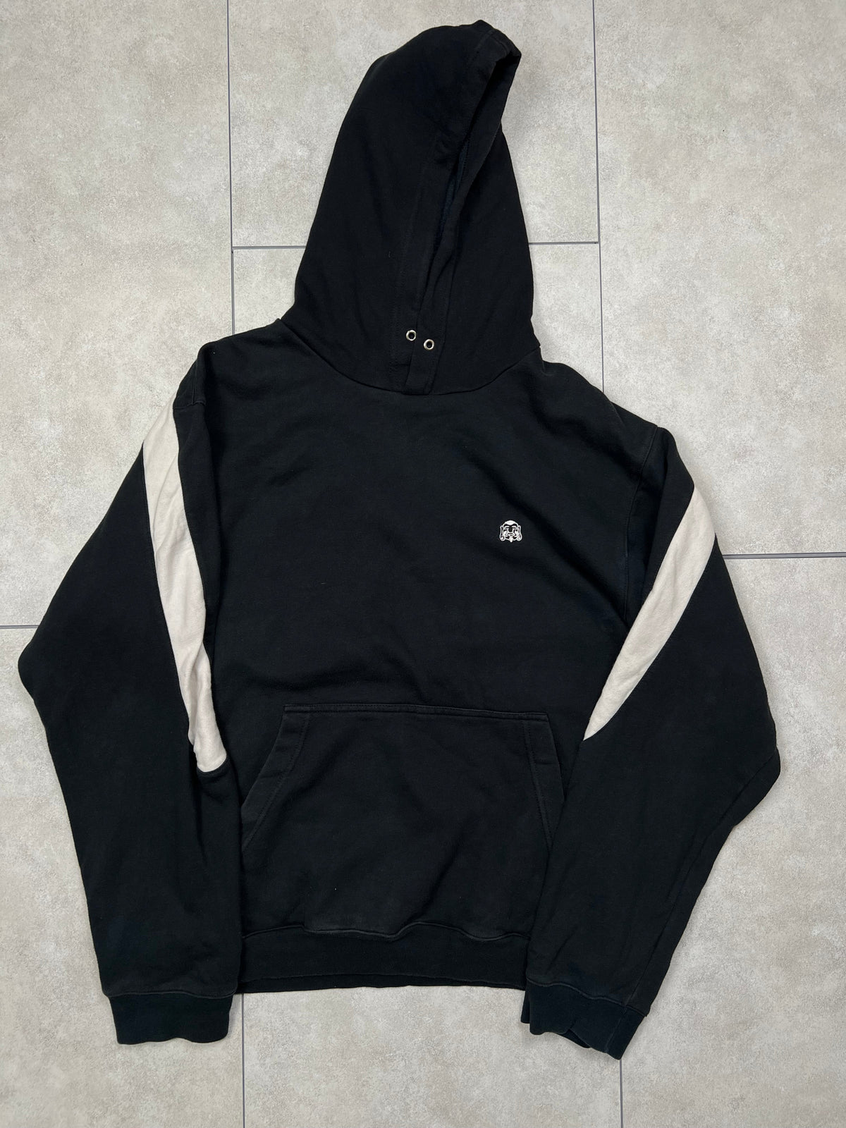 Evisu hoodie, size L (fits like M/L), pre-owned 7.5/10 condition – Relique