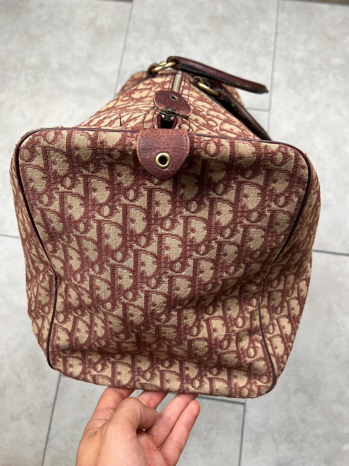 Christian Dior travel bag, 55cm, pre-owned 7.5/10 condition (inside pocket zipper doesn't work) – Relique