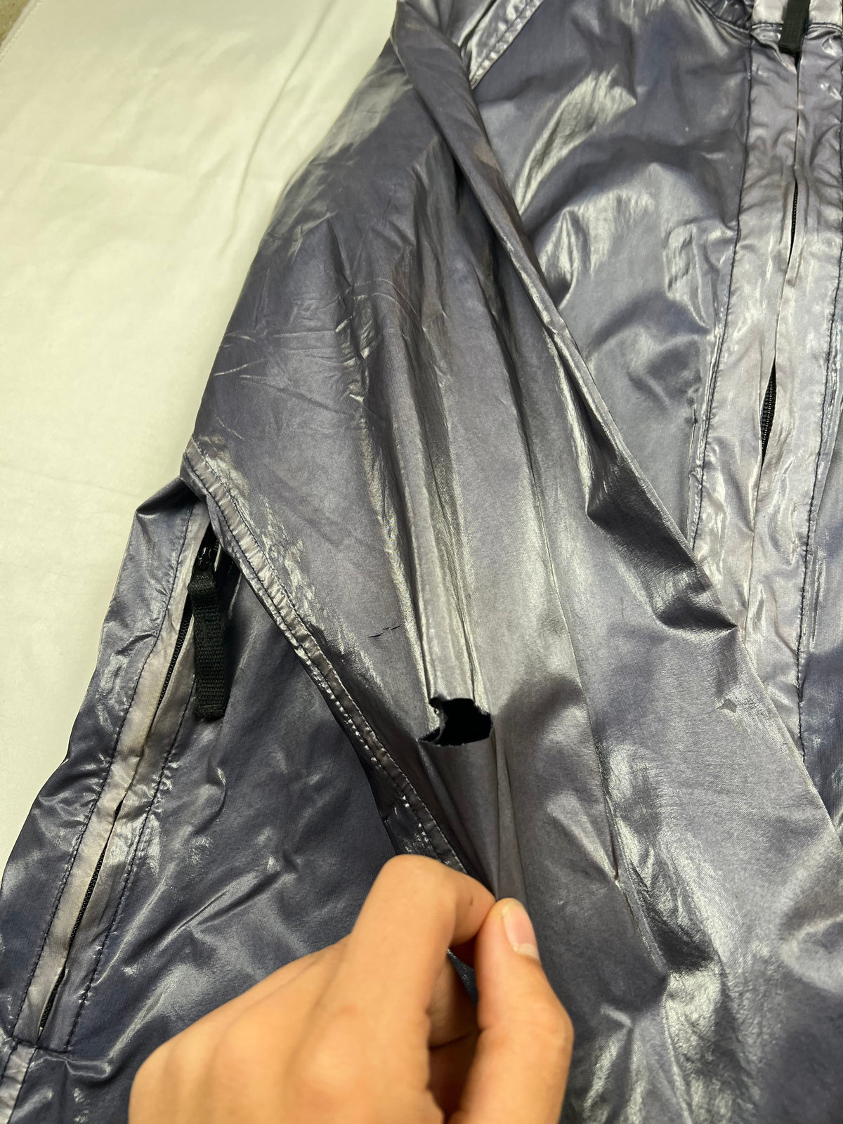 Stone Island 2007 prismatic silk jacket, size L, pre-owned 6/10 condition (needs repair) – Relique