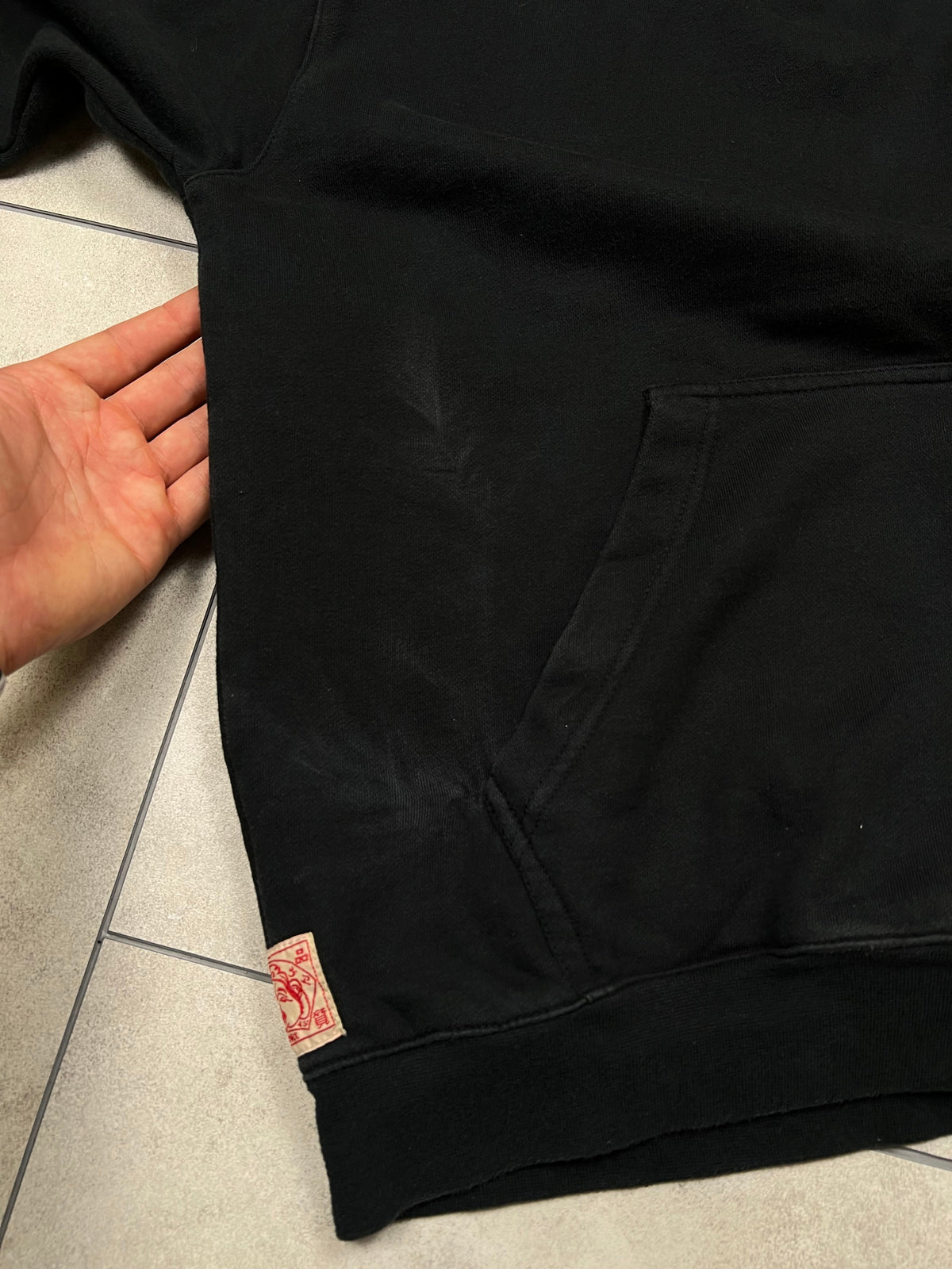 Evisu hoodie, size L (fits like M/L), pre-owned 7.5/10 condition – Relique