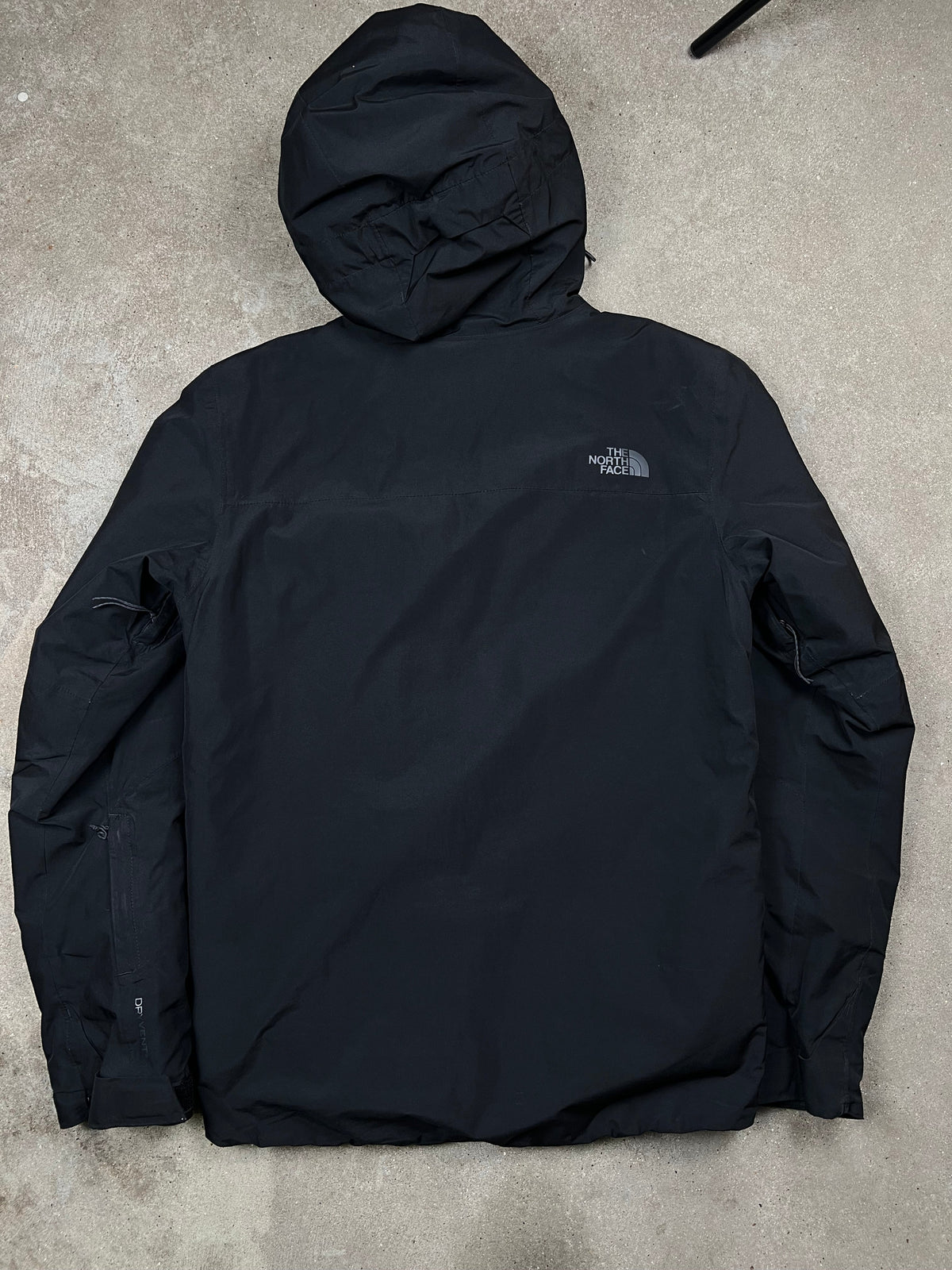 The North Face ski jacket, size Small, pre-owned 9/10 condition – Relique