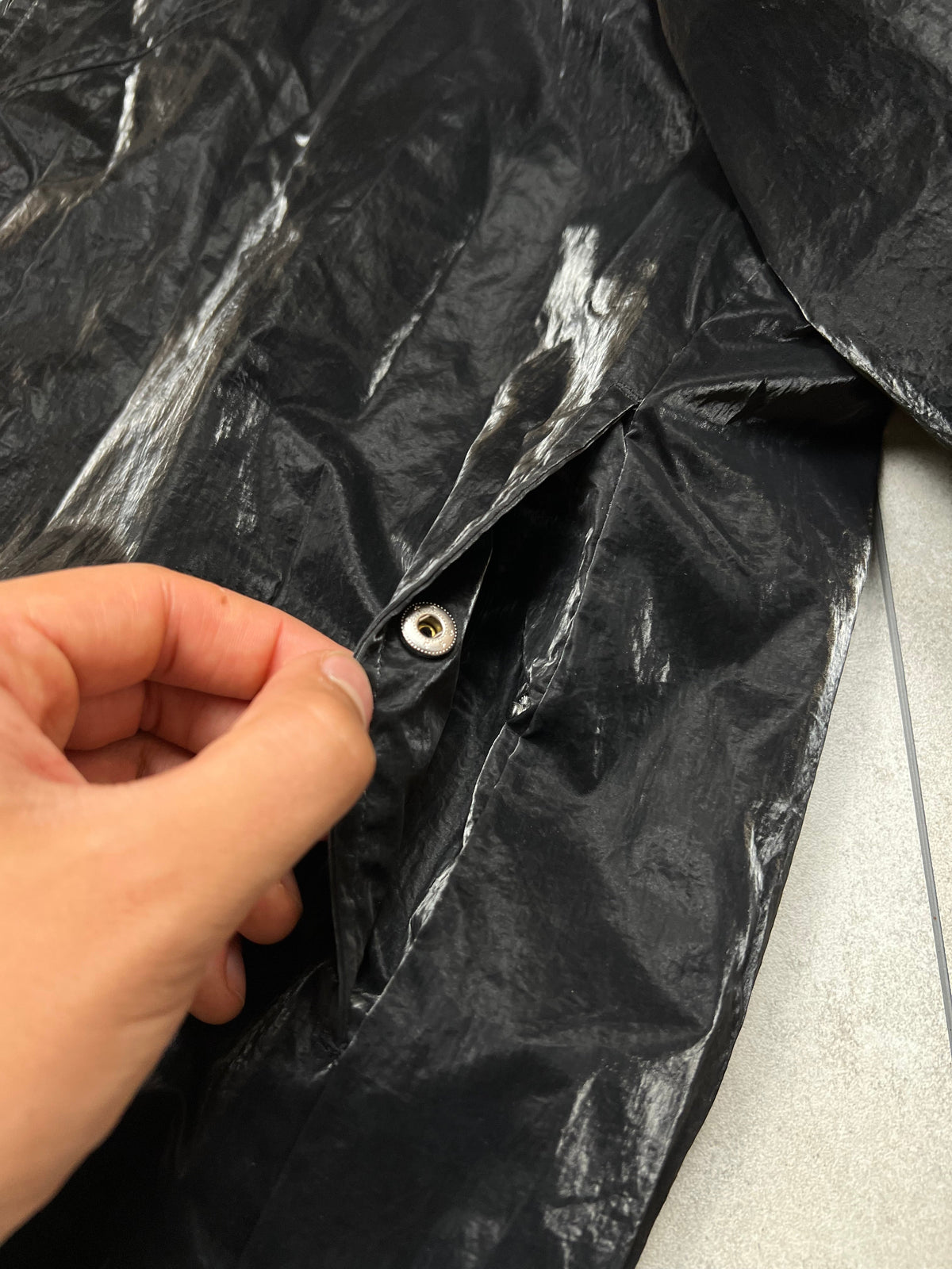Calvin Klein silk jacket, size L (fits cropped), pre-owned 9/10 condition – Relique