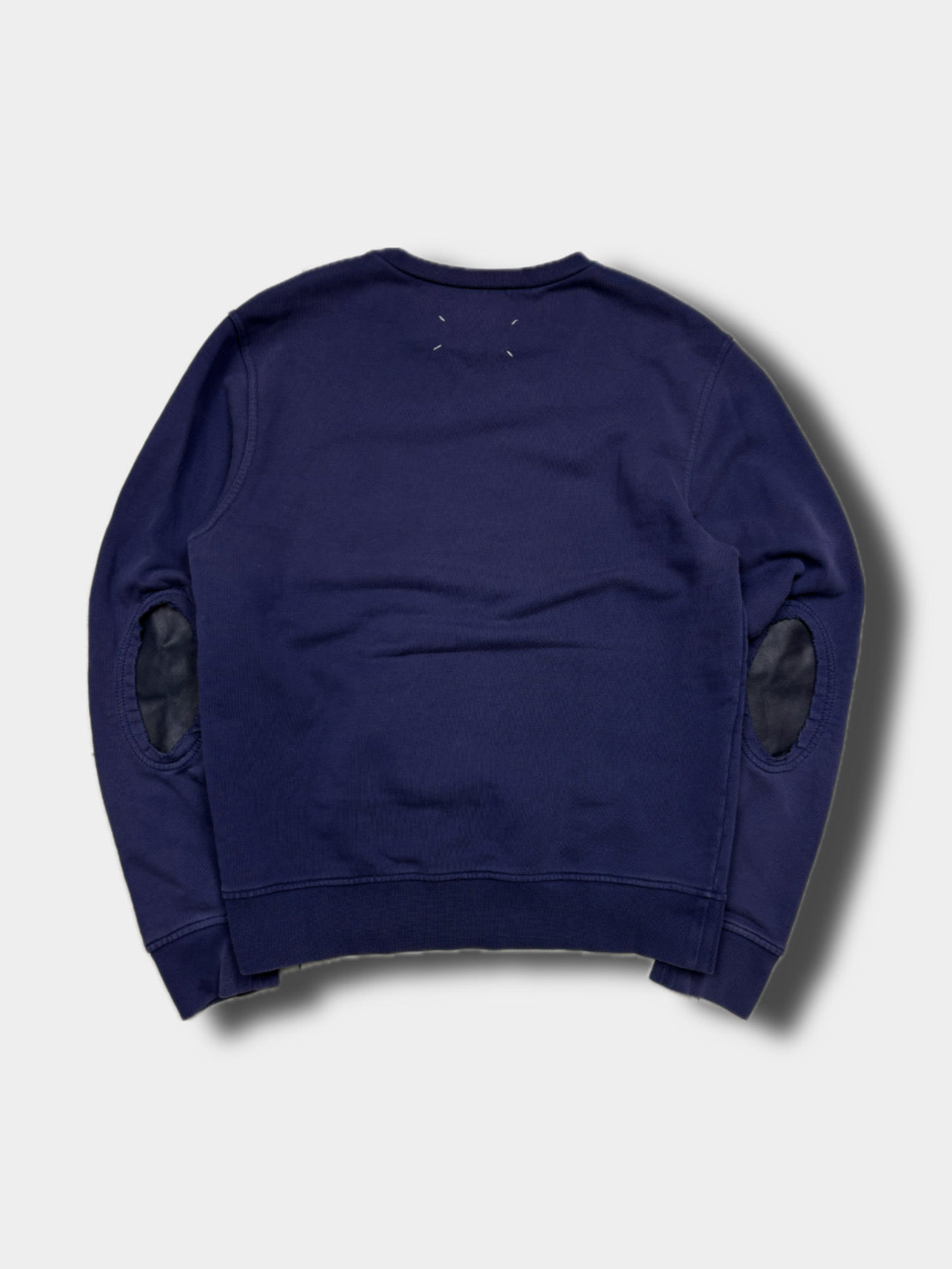 Maison Margiela sweater, size M, pre-owned 9/10 condition – Relique