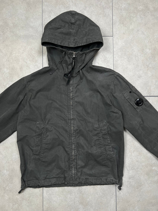 C.P. Company Micro-Reps jacket, size M, pre-owned 9/10 condition (scratches on badge) – Relique