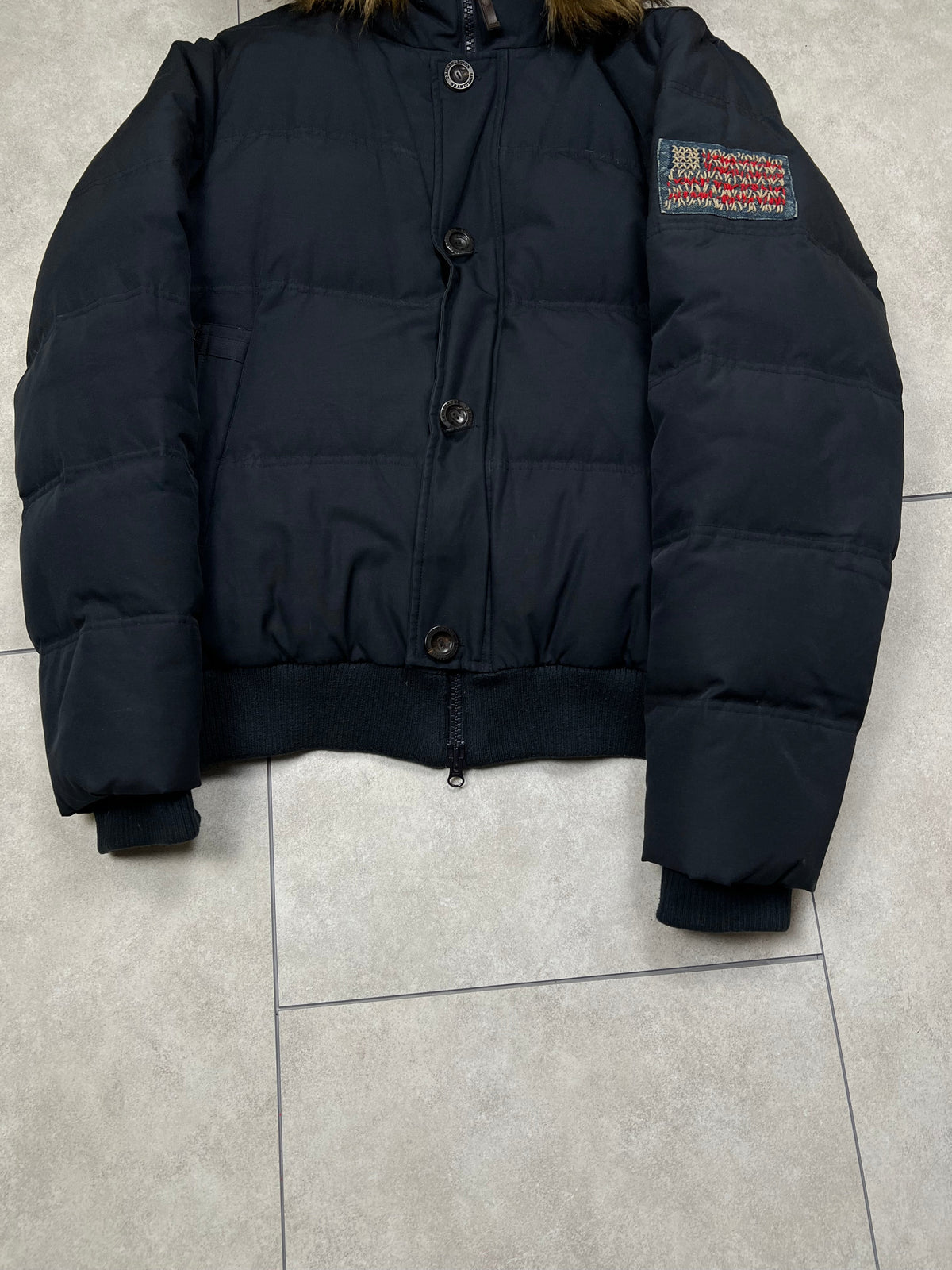 True Religion puffer jacket, size L (fits M/L), pre-owned 9/10 condition – Relique