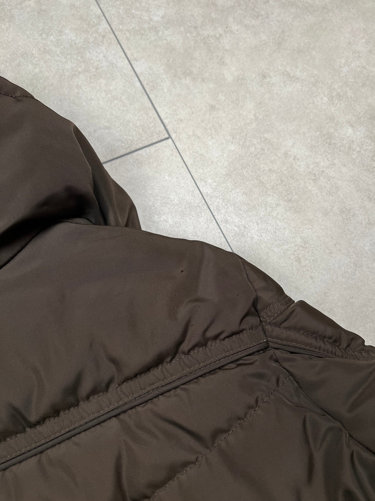 Moncler puffer jacket, size 3 (fits M/L), pre-owned 9/10 condition – Relique
