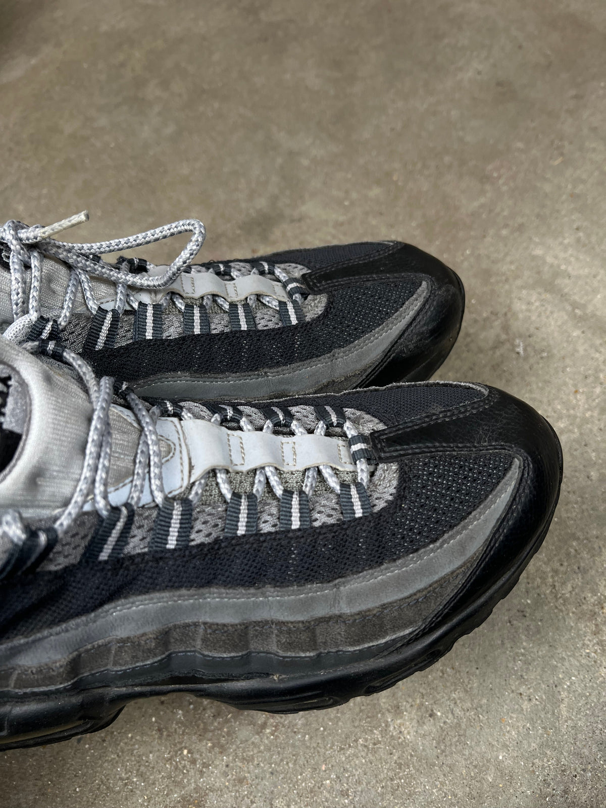 Nike Air Max sneakers, EU size 44, pre-owned 8/10 condition – Relique