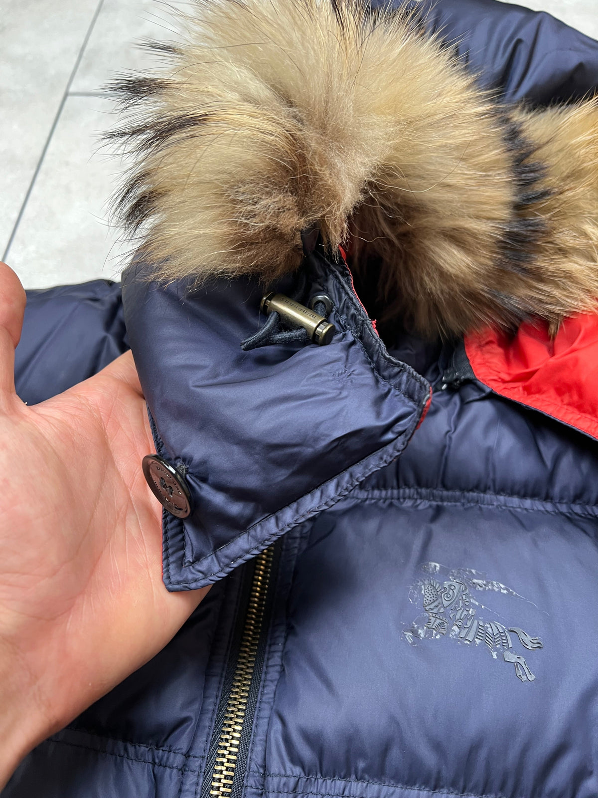 Burberry puffer jacket, size M, pre-owned 8/10 condition (missing button, peeling logo) – Relique