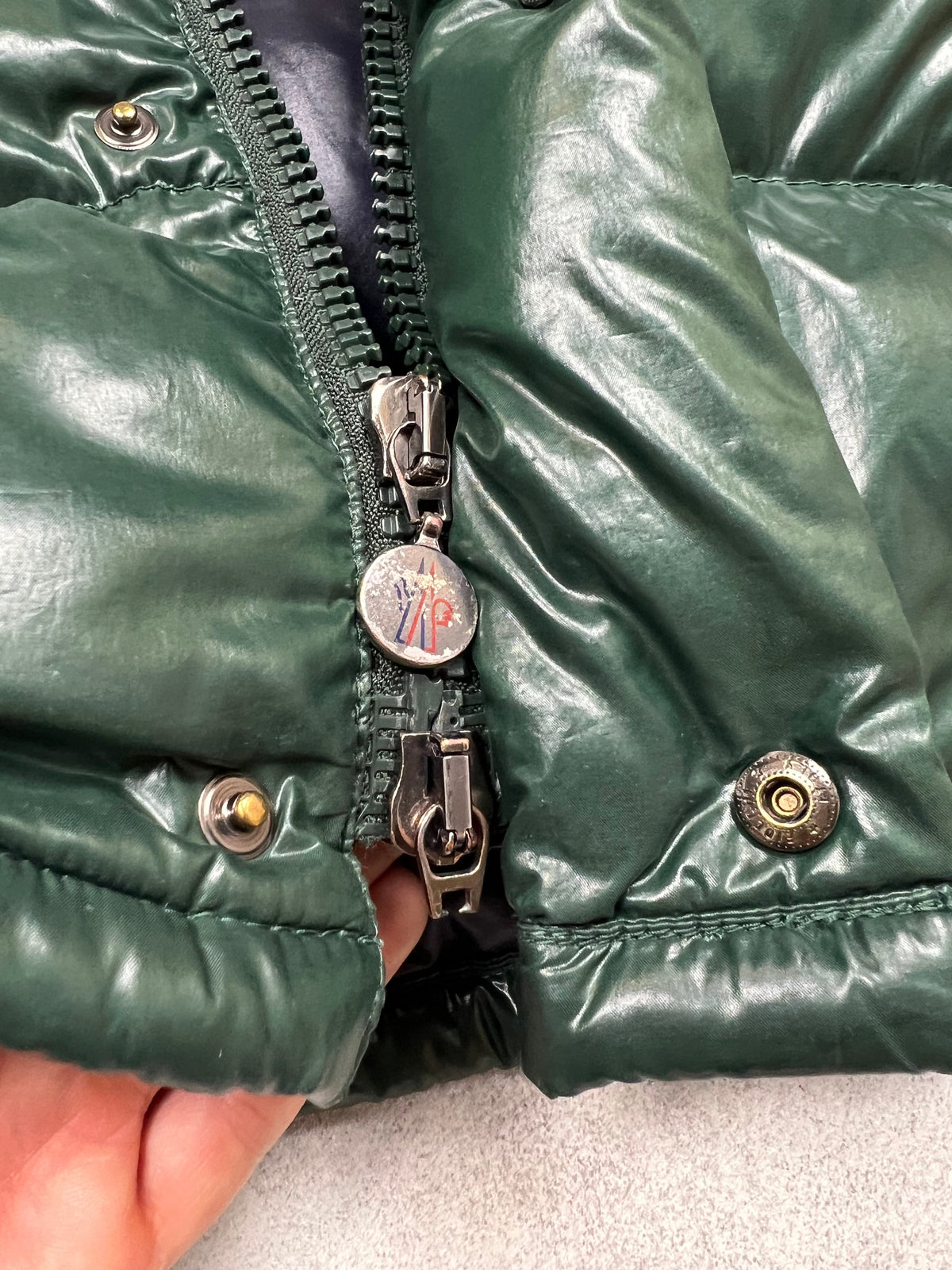 Moncler puffer jacket, size 0 (fits XS/S), pre-owned 7.5/10 condition – Relique