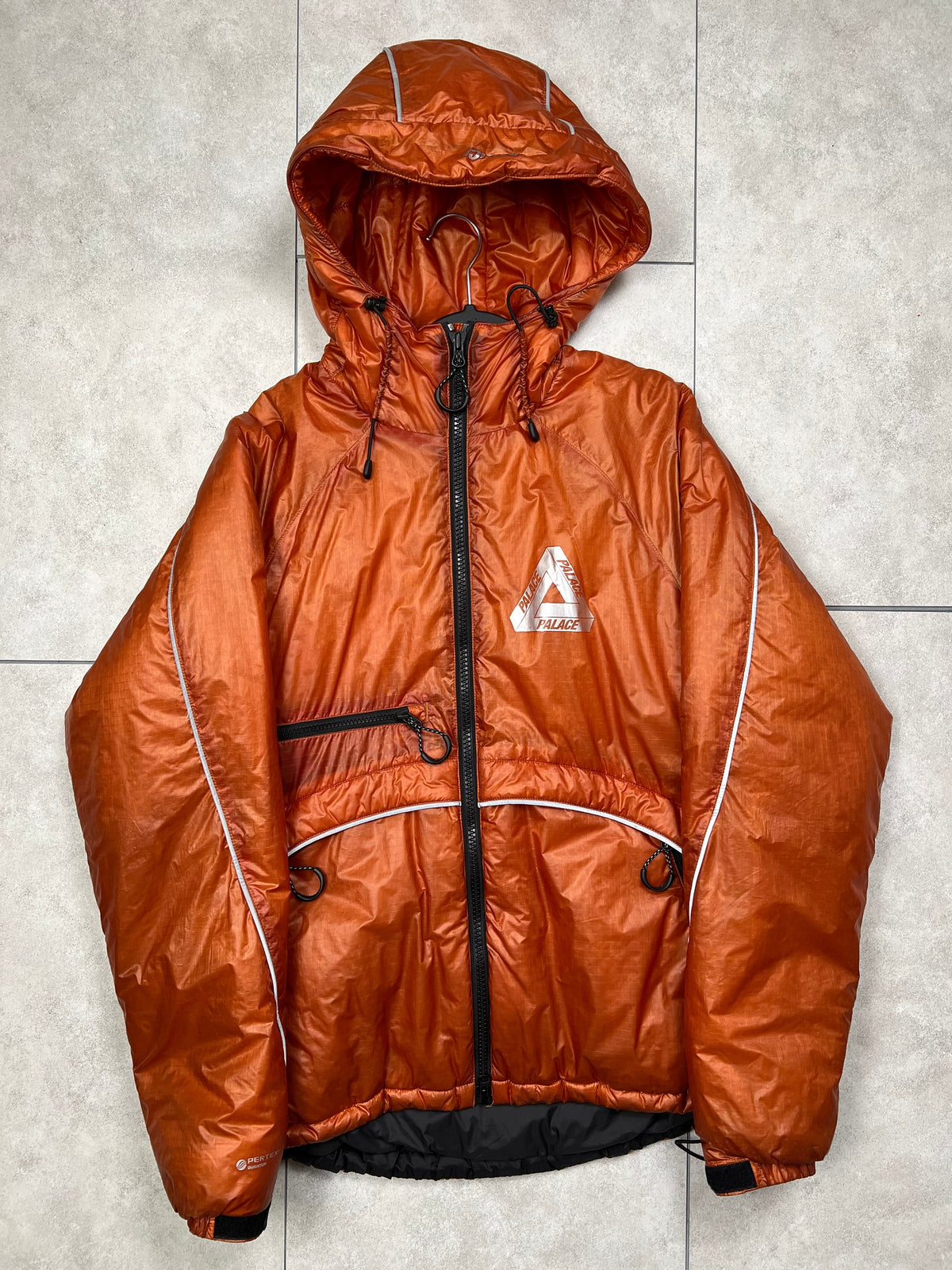 Palace Pertex jacket, size M (fits like L), pre-owned 9/10 condition – Relique