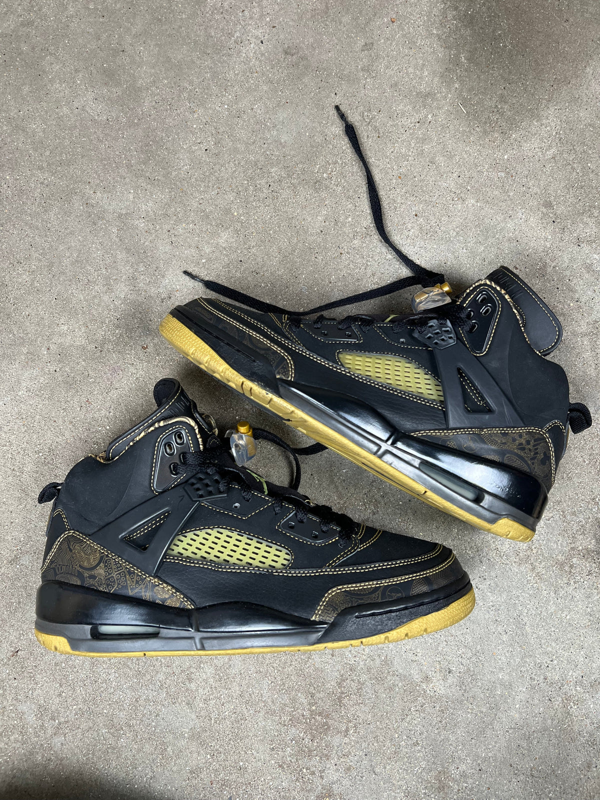Air Jordan sneakers, EU size 43, pre-owned 9/10 condition – Relique