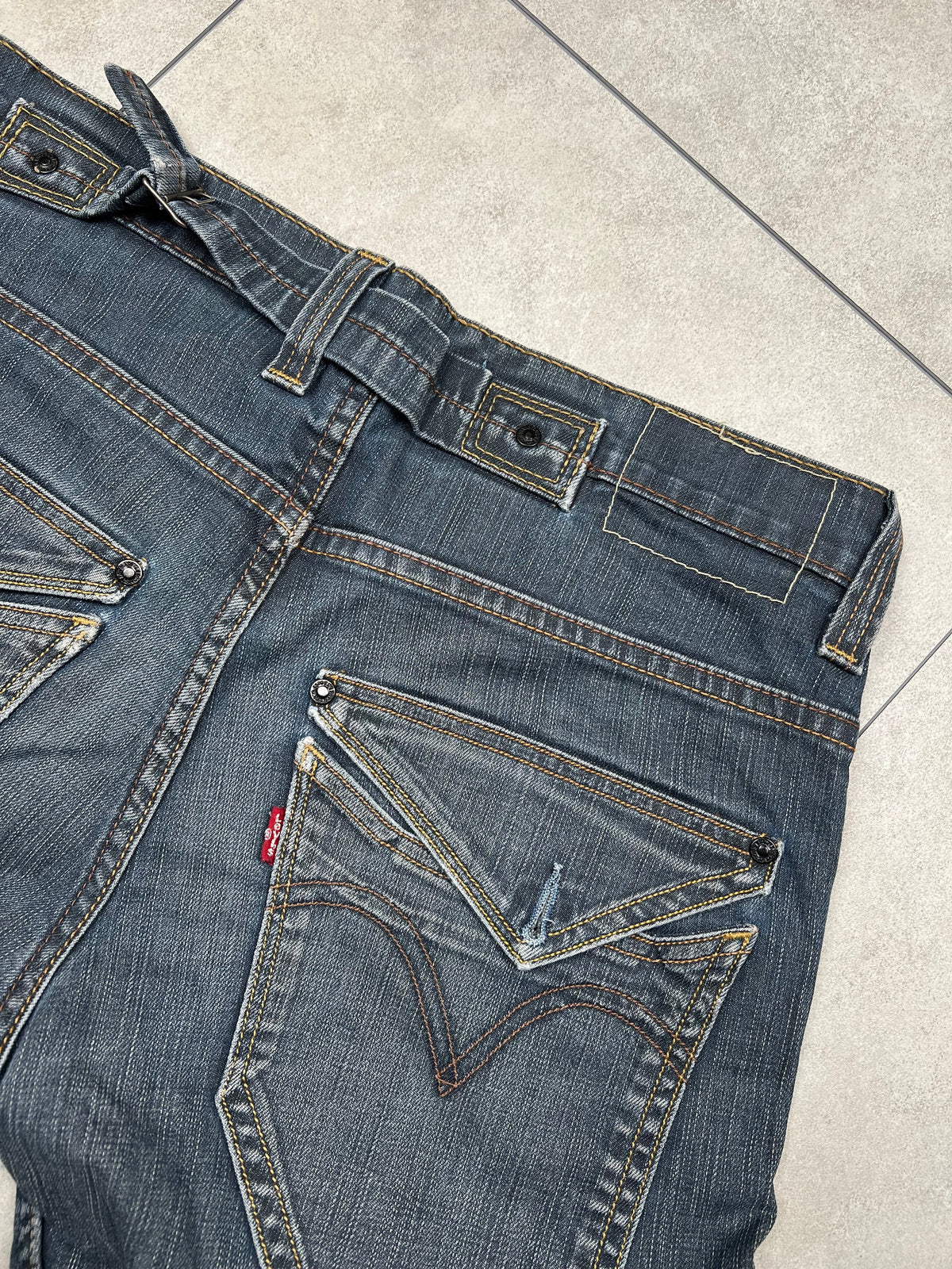 Levi's 503 jeans, size 30x34, pre-owned 9/10 condition – Relique