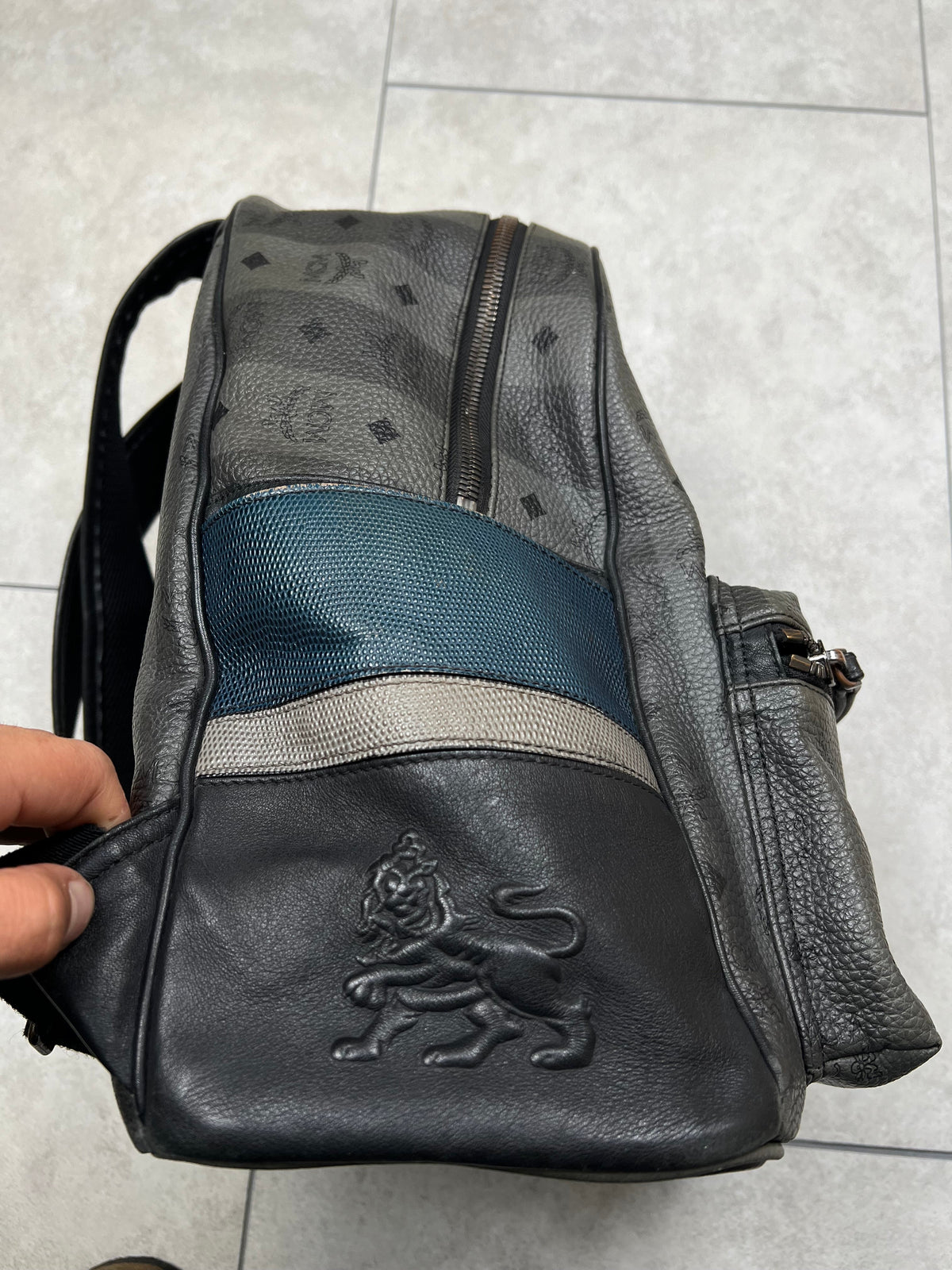 MCM backpack, large size, pre-owned 8/10 condition (scratches on sides) – Relique