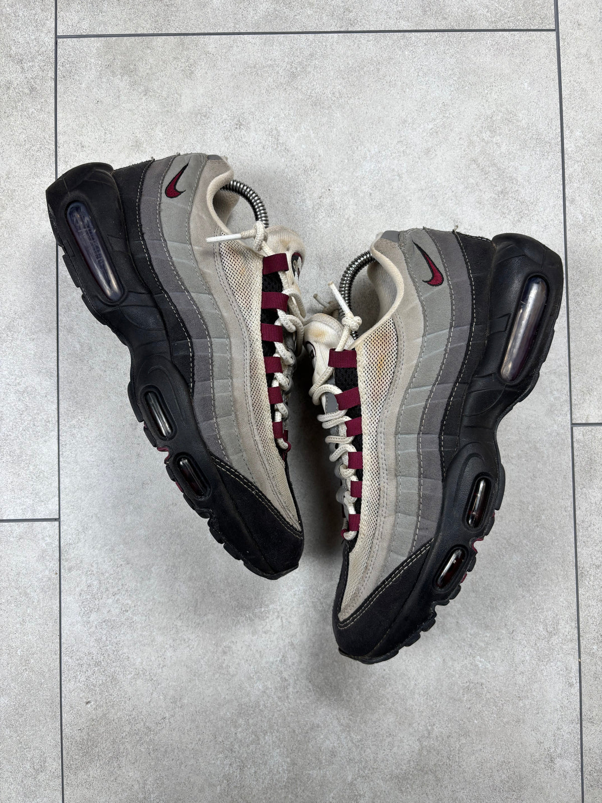 Nike Air Max 95 sneakers, EU size 42.5, pre-owned 7/10 condition – Relique