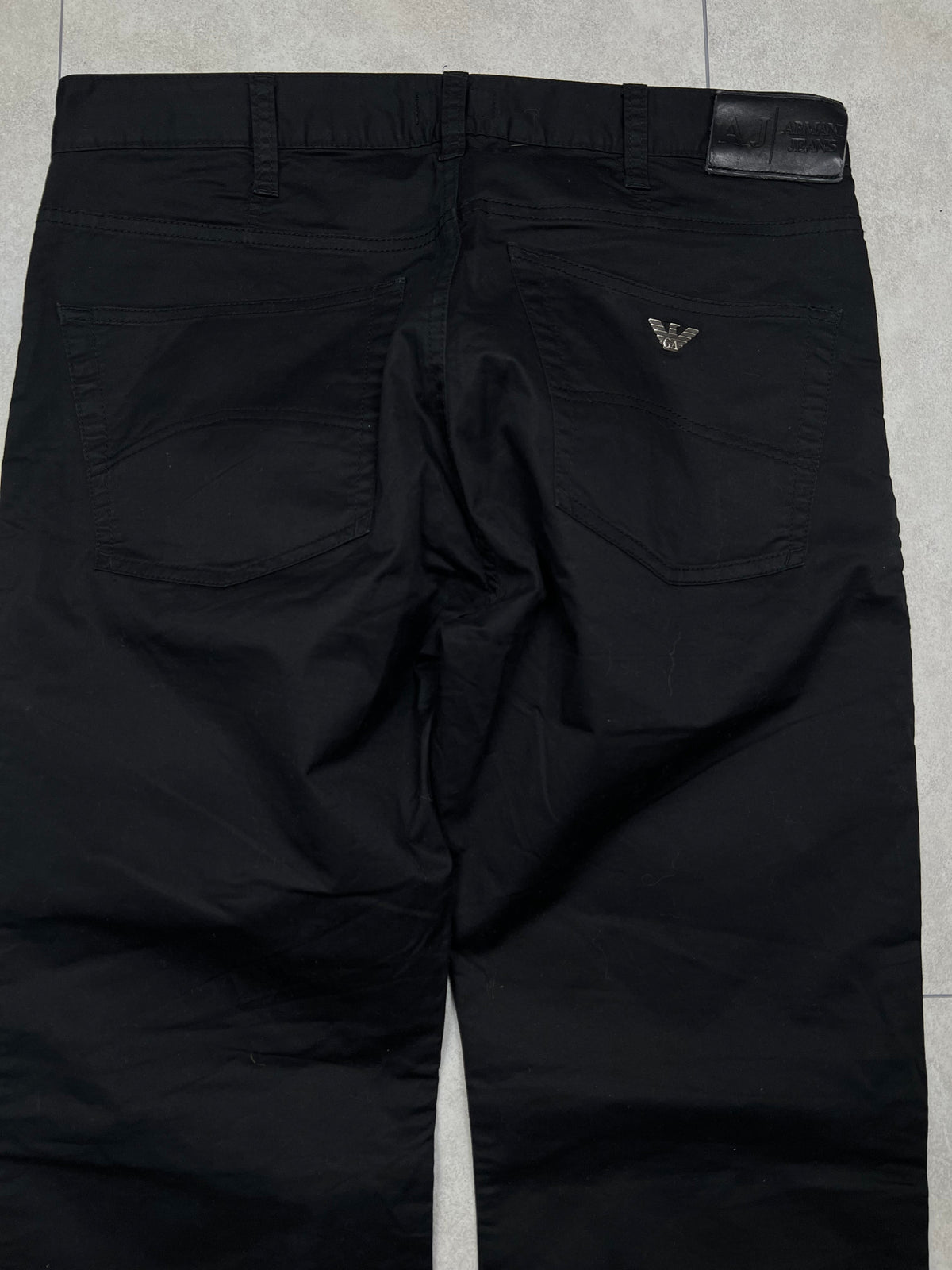 Armani Jeans, size L, pre-owned 9/10 condition – Relique