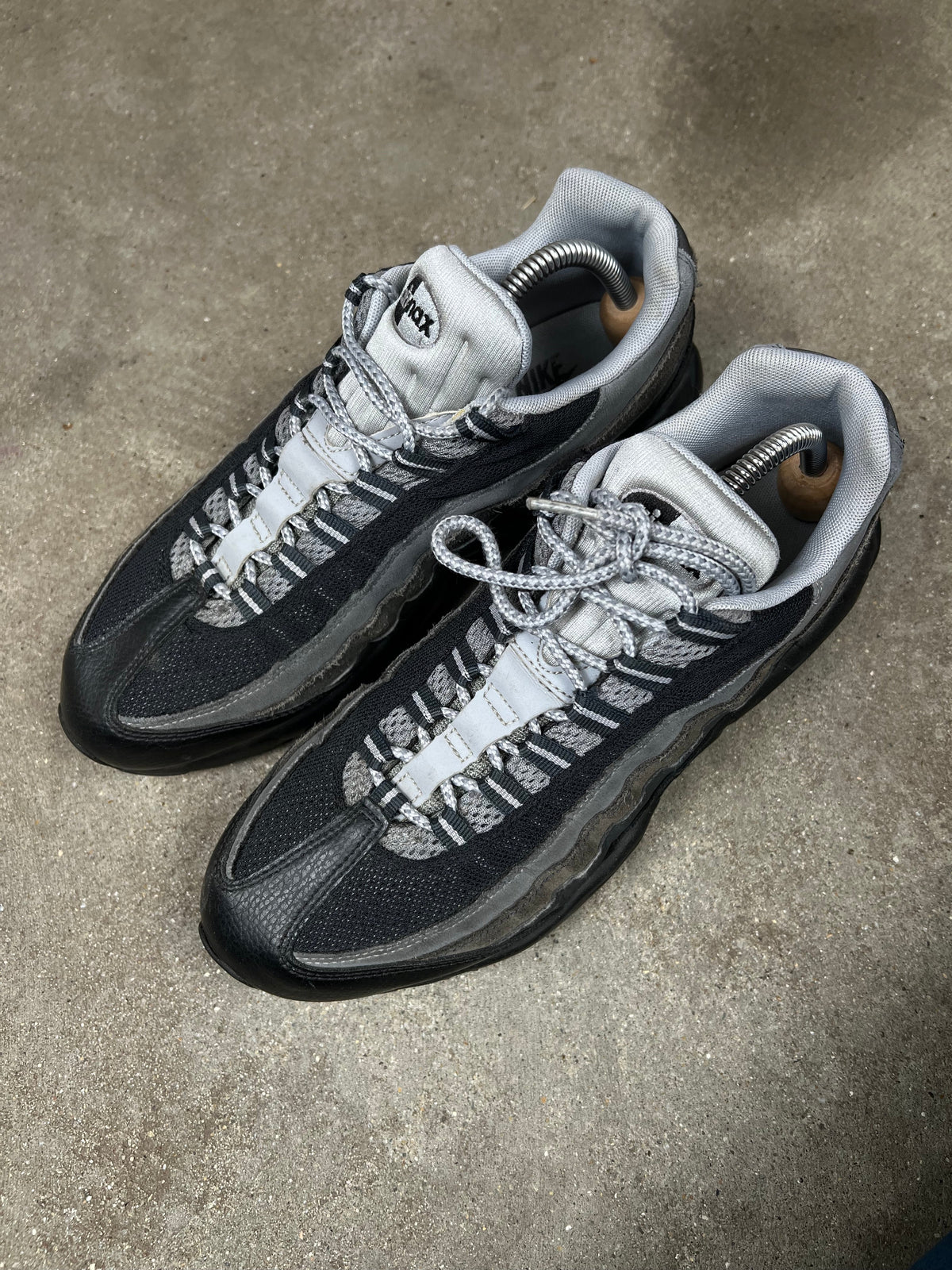 Nike Air Max sneakers, EU size 44, pre-owned 8/10 condition – Relique