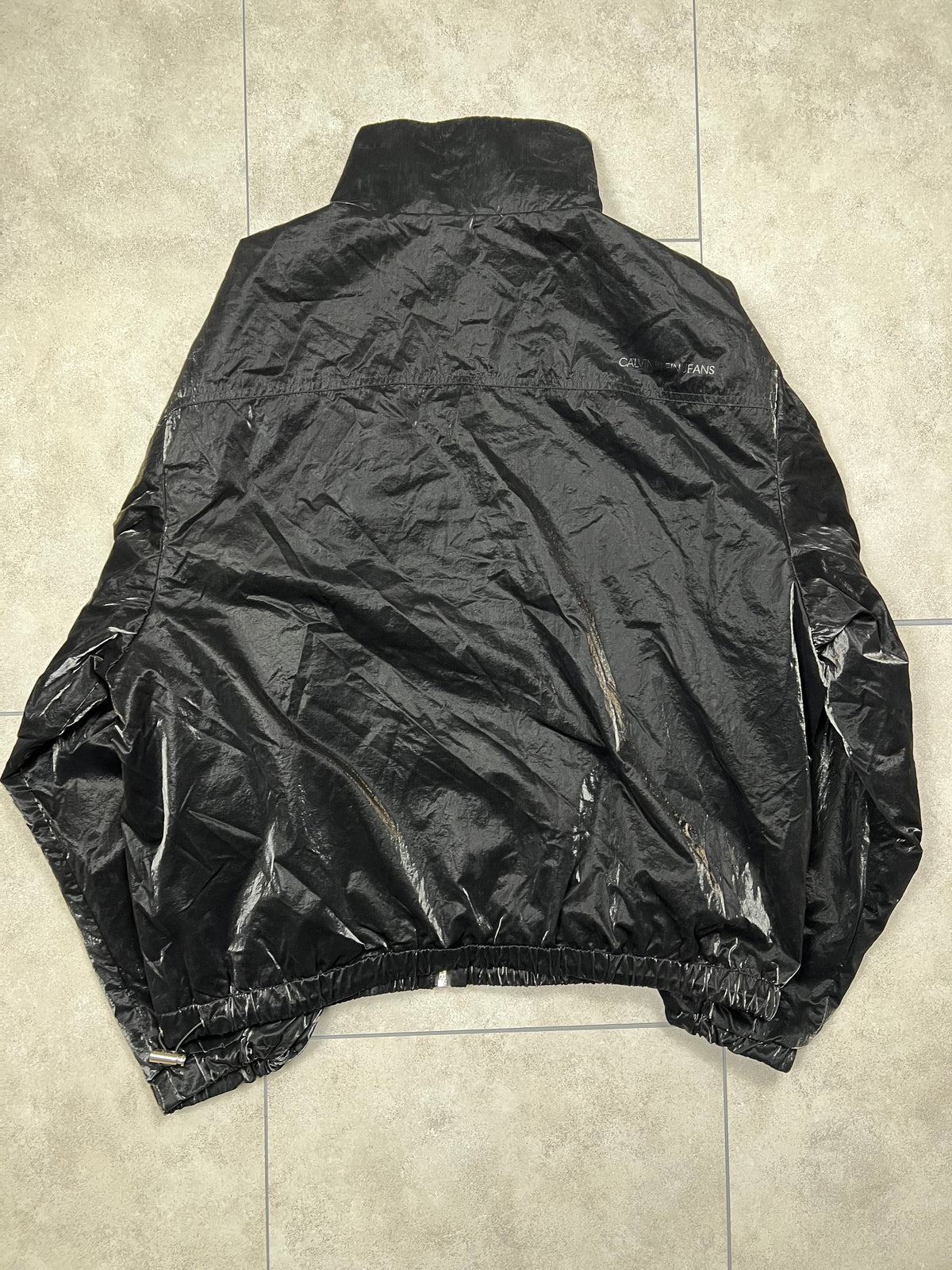 Calvin Klein silk jacket, size L (fits cropped), pre-owned 9/10 condition – Relique