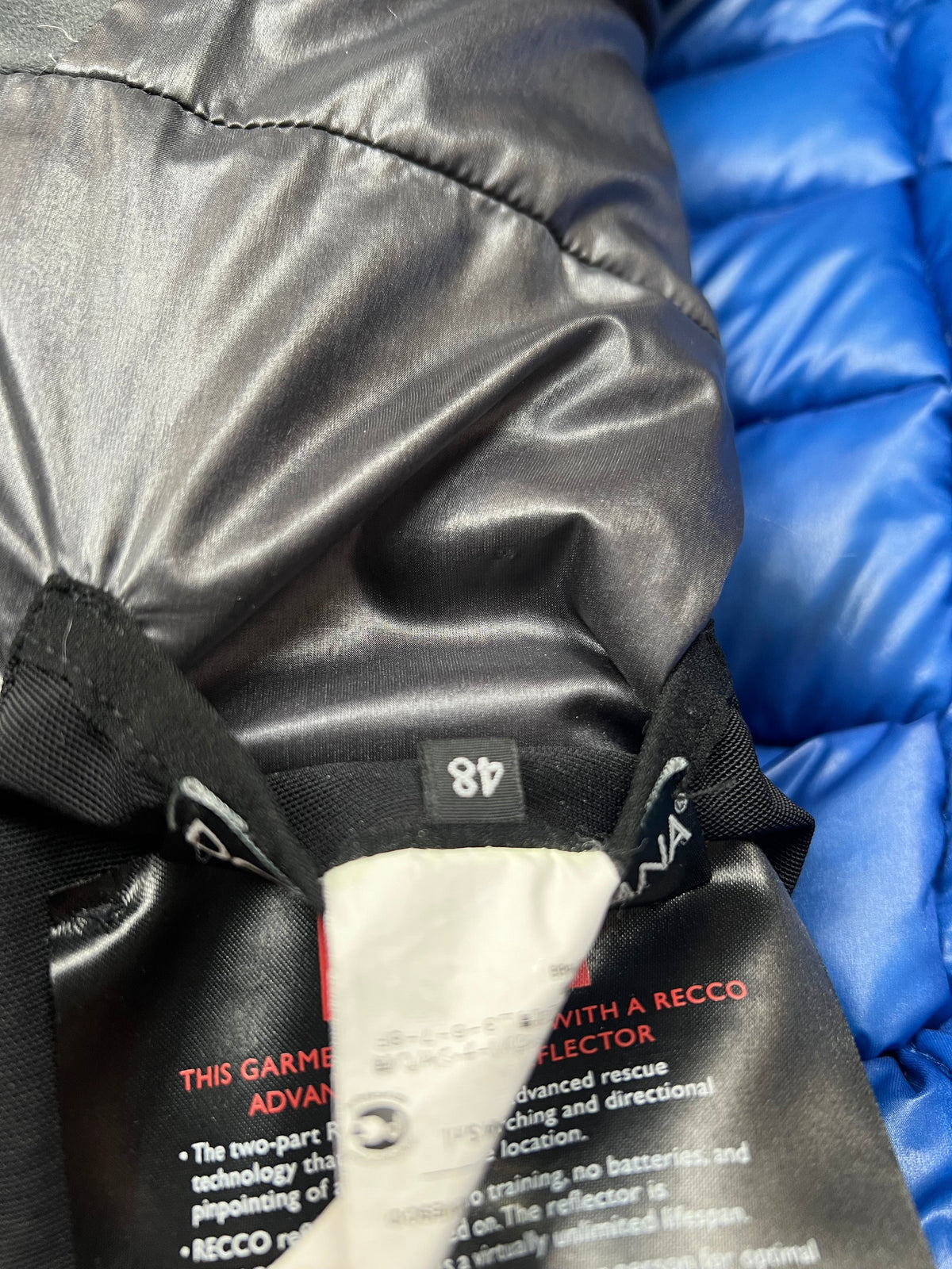 Dolce & Gabbana black puffer jacket, size M, pre-owned 9/10 condition – Relique