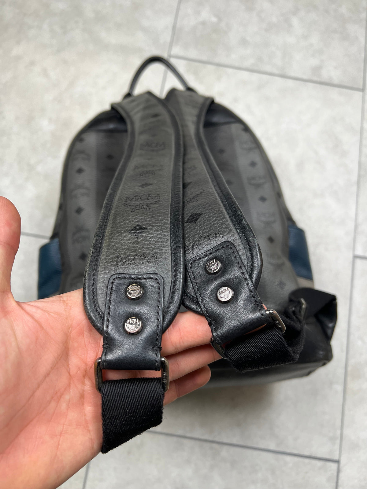 MCM backpack, large size, pre-owned 8/10 condition (scratches on sides) – Relique