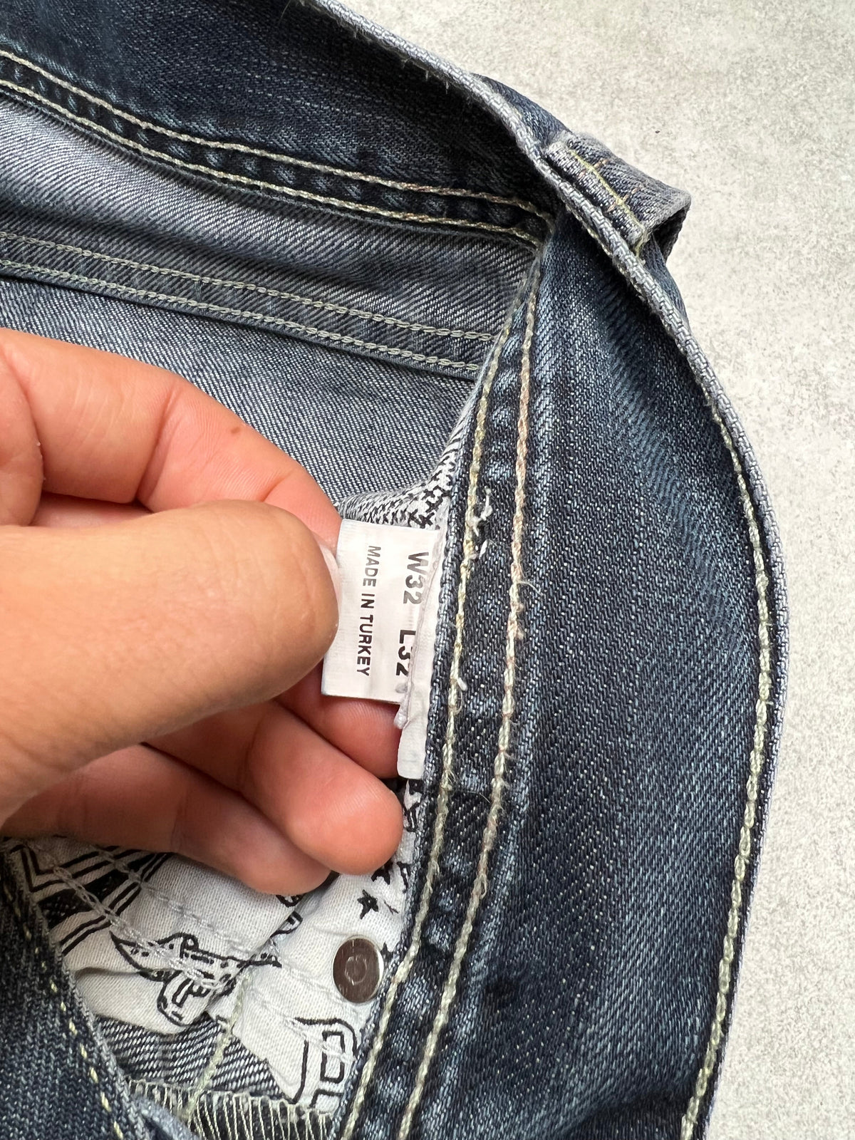 Evisu x PUMA jeans, size 32x32, pre-owned 9/10 condition – Relique