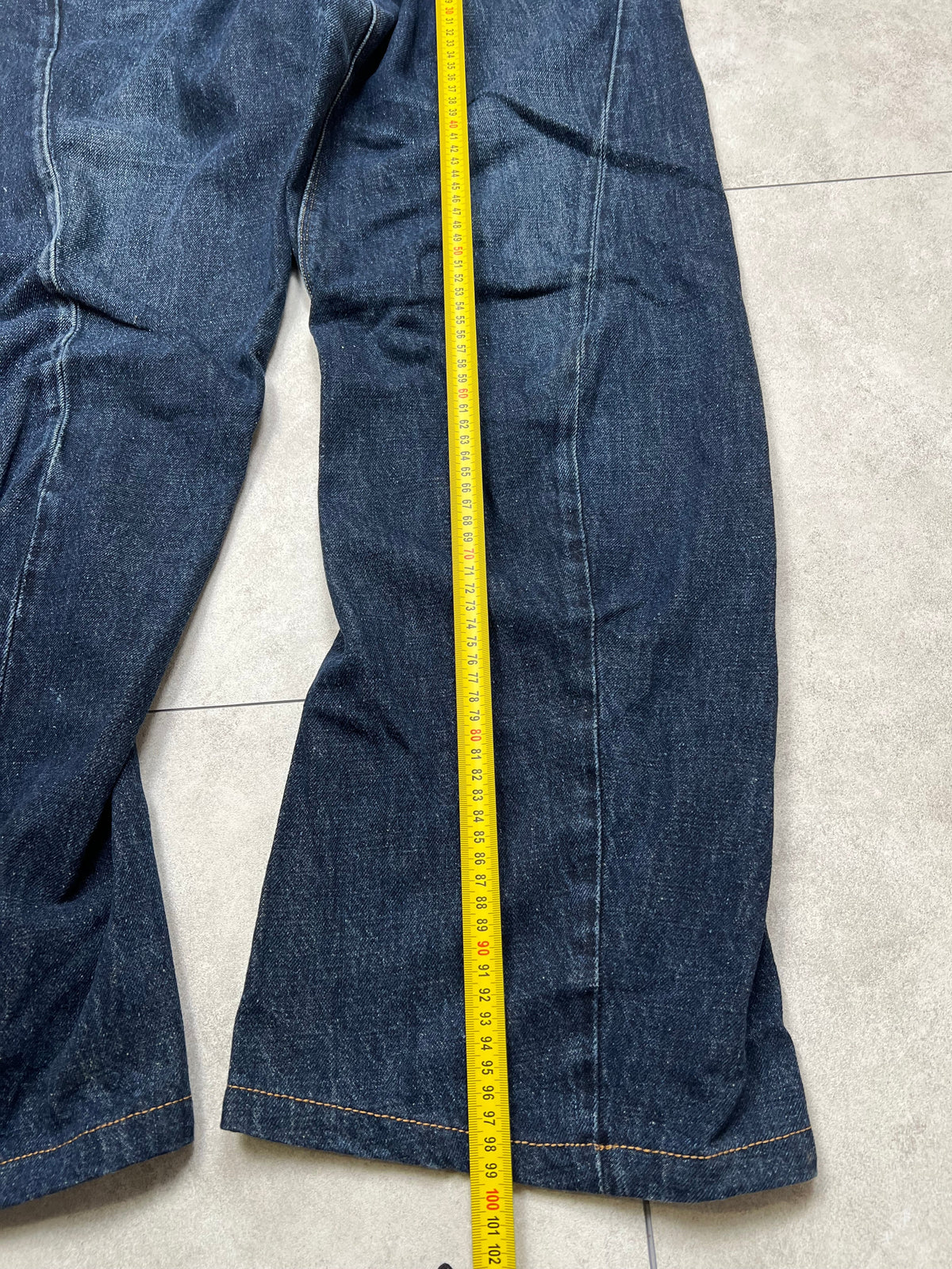 Levi's Engineered jeans, size 34, pre-owned 8/10 condition – Relique