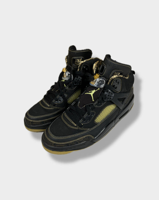 Air Jordan sneakers, EU size 43, pre-owned 9/10 condition – Relique