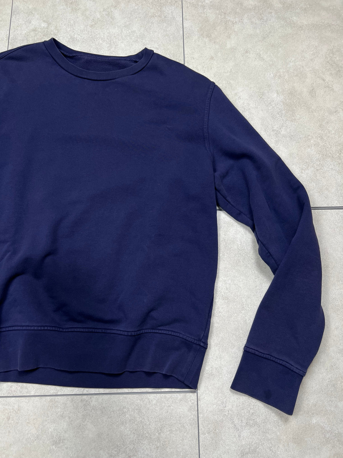 Maison Margiela sweater, size M, pre-owned 9/10 condition – Relique