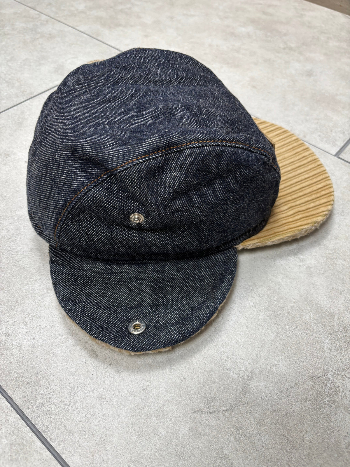 Dolce & Gabbana cap, size M, pre-owned 8/10 condition – Relique