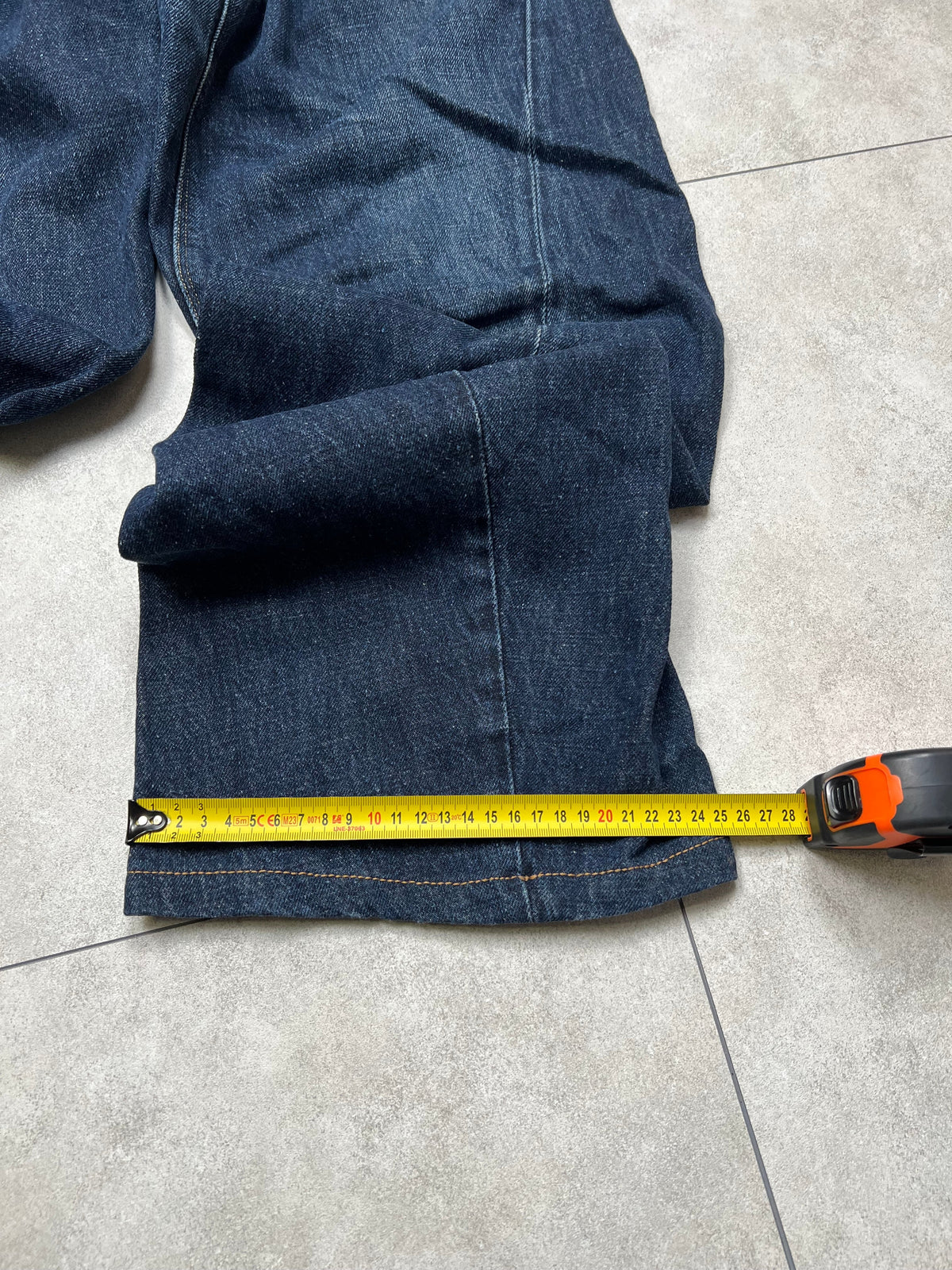 Levi's Engineered jeans, size 34, pre-owned 8/10 condition – Relique