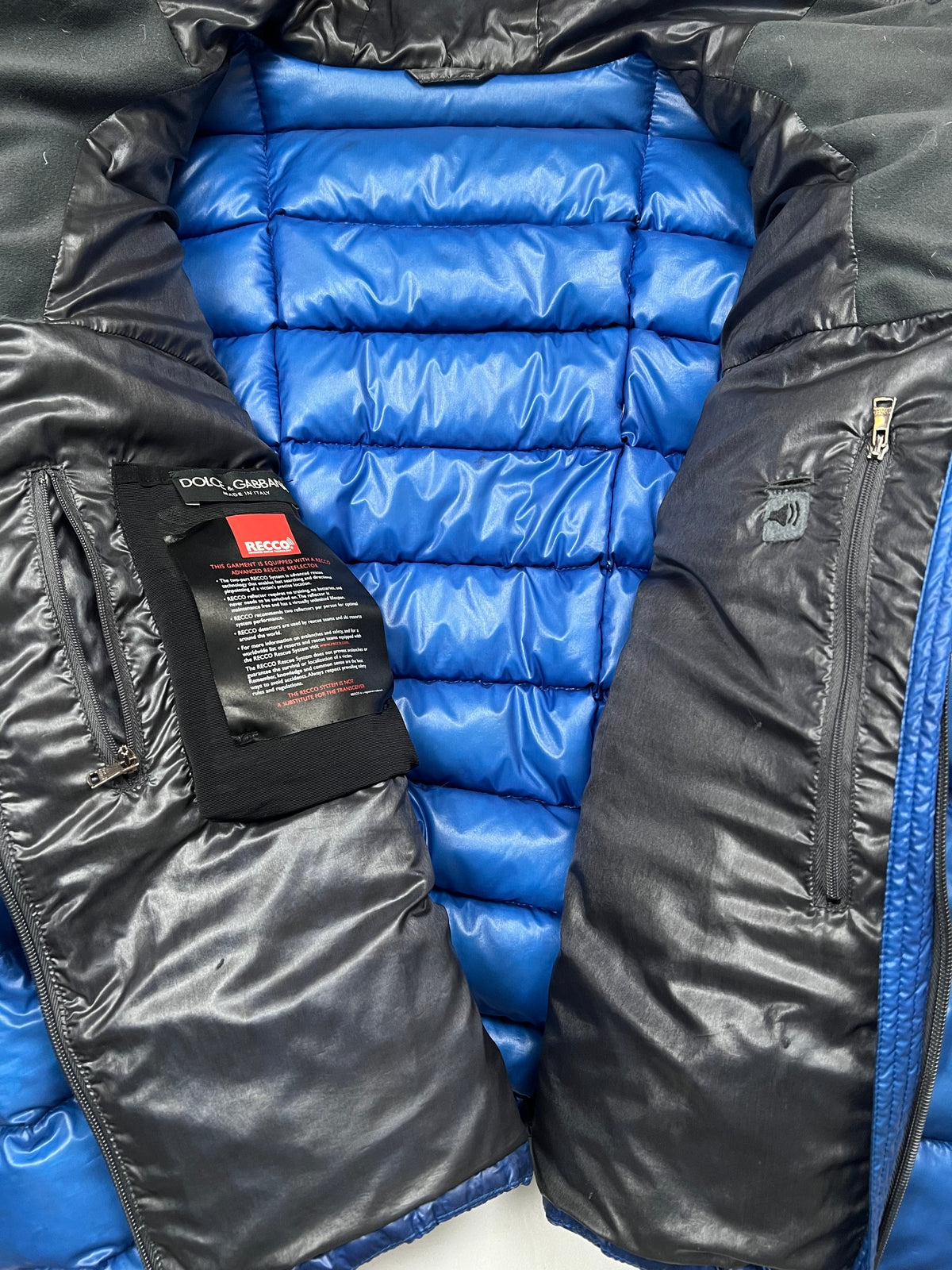 Dolce & Gabbana black puffer jacket, size M, pre-owned 9/10 condition – Relique
